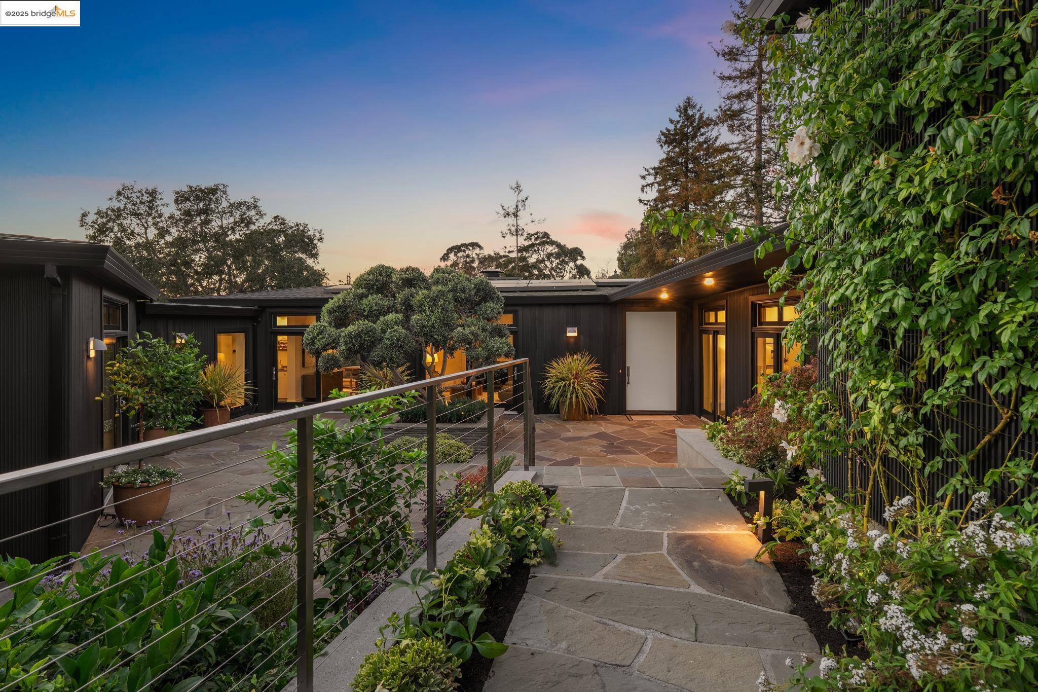 Detail Gallery Image 51 of 59 For 7 Requa Place, Piedmont,  CA 94611 - 4 Beds | 4 Baths
