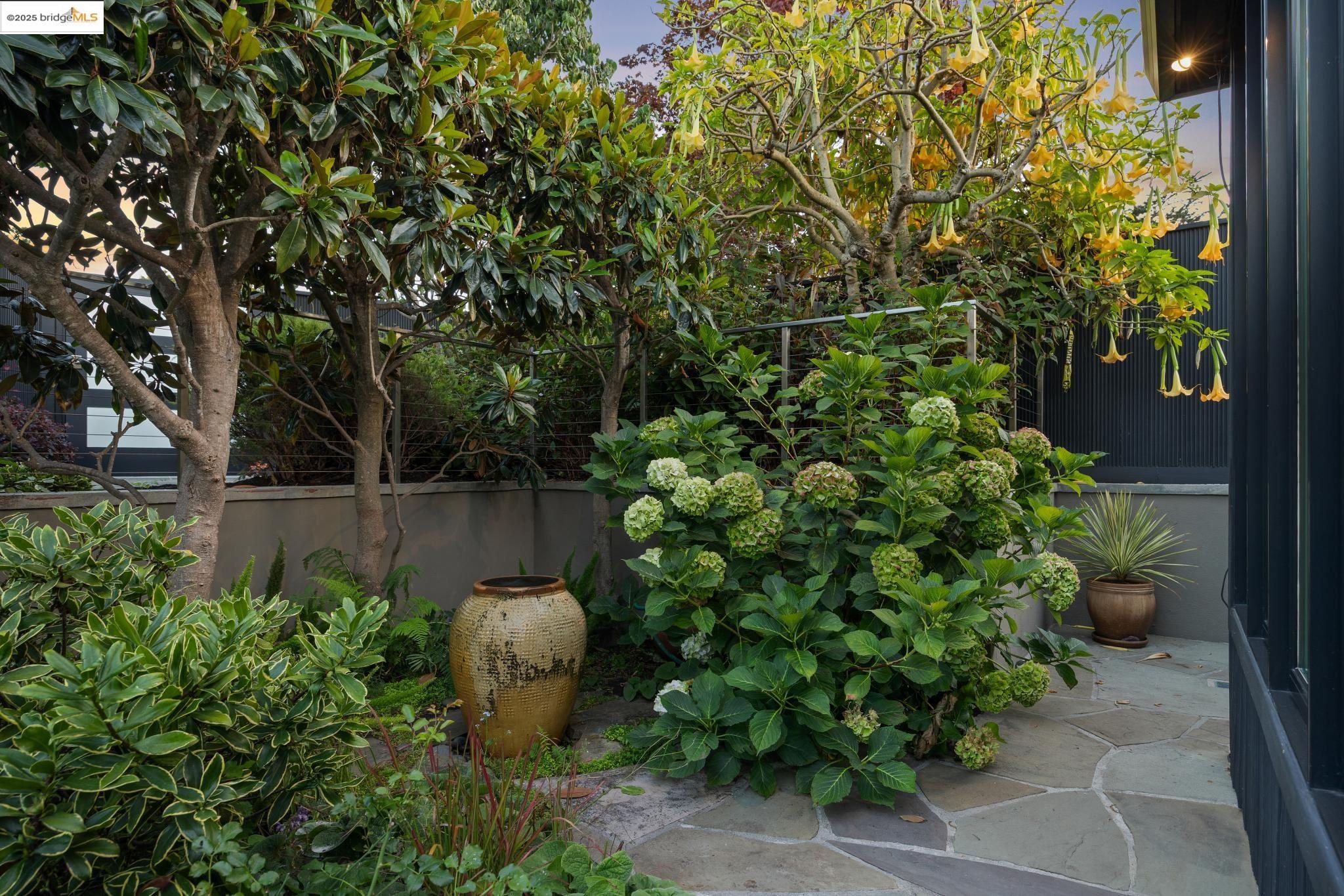 Detail Gallery Image 54 of 59 For 7 Requa Place, Piedmont,  CA 94611 - 4 Beds | 4 Baths