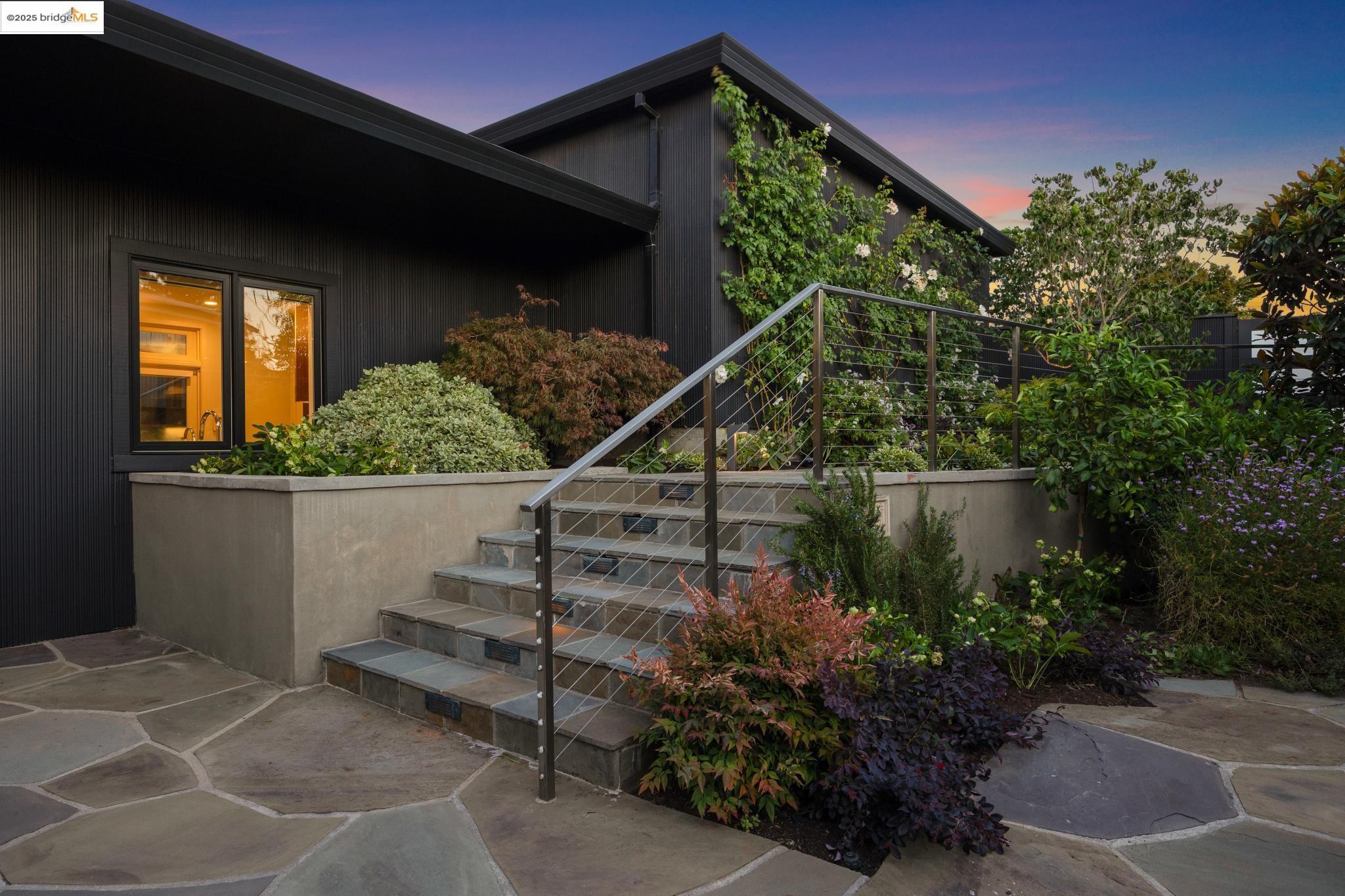 Detail Gallery Image 55 of 59 For 7 Requa Place, Piedmont,  CA 94611 - 4 Beds | 4 Baths