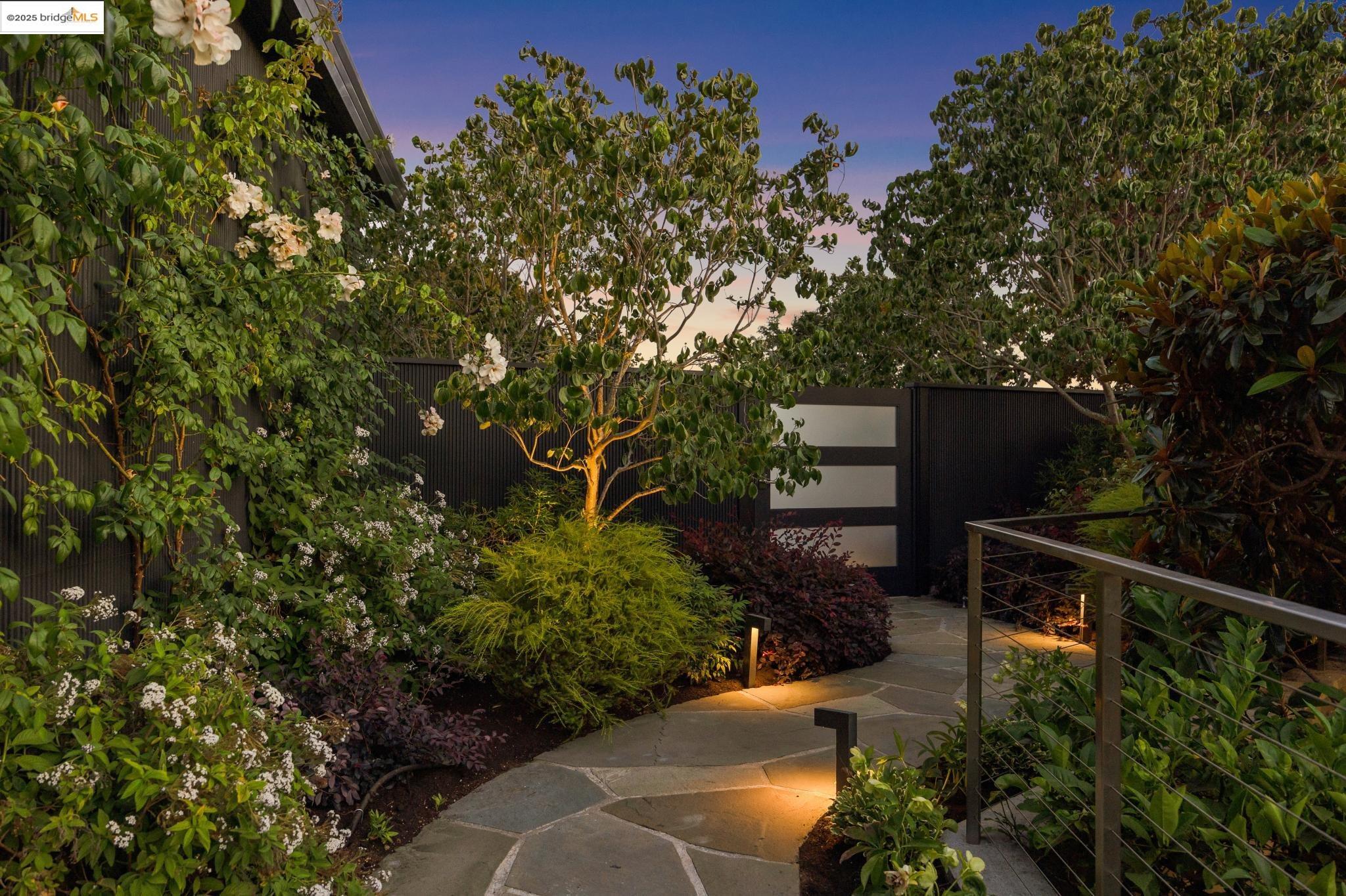 Detail Gallery Image 56 of 59 For 7 Requa Place, Piedmont,  CA 94611 - 4 Beds | 4 Baths