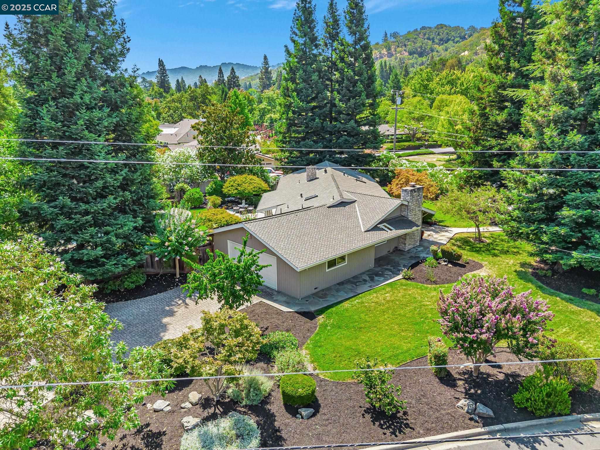 Detail Gallery Image 5 of 25 For 2600 Lunada Ln, Alamo,  CA 94507 - 4 Beds | 2/1 Baths