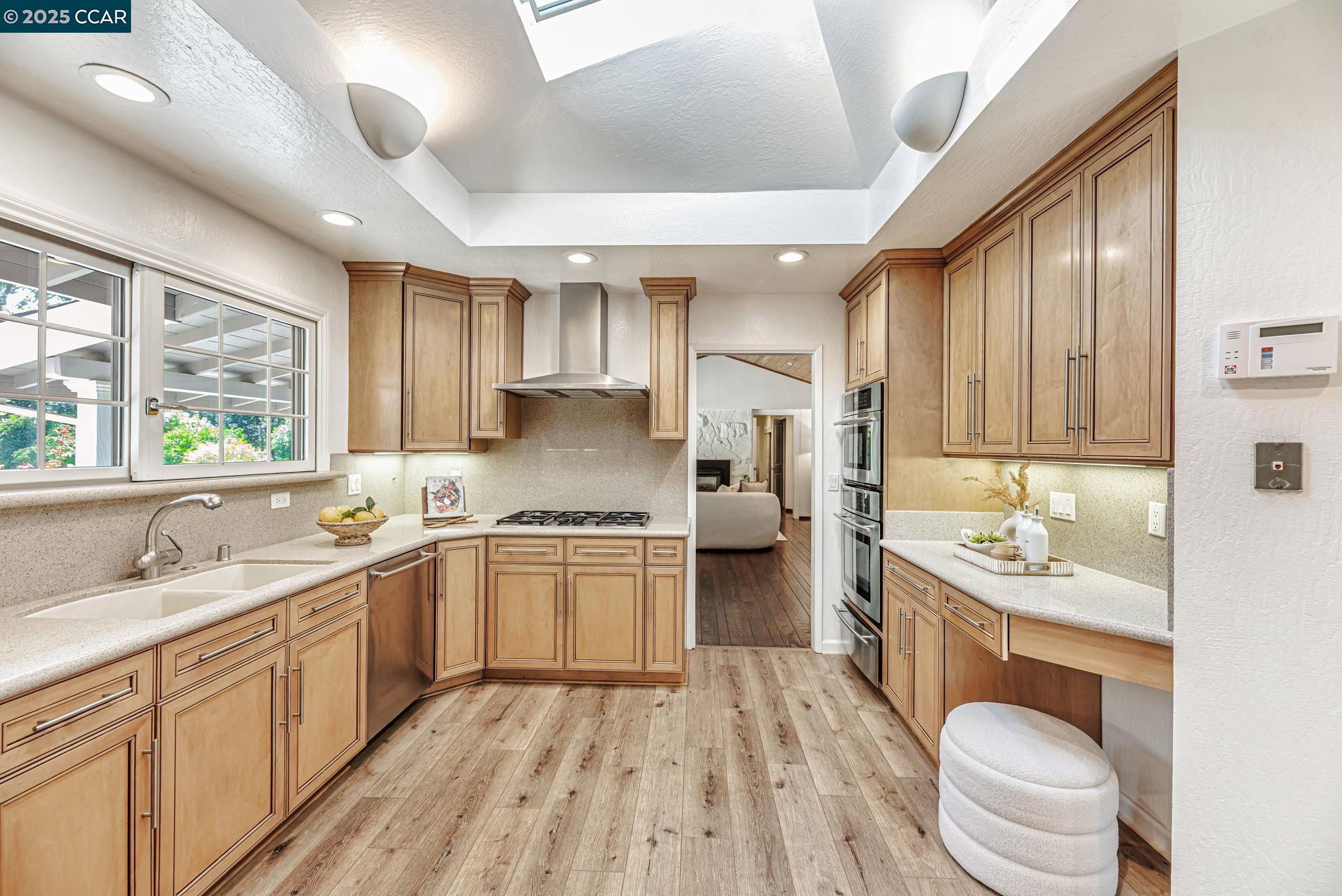 Detail Gallery Image 7 of 25 For 2600 Lunada Ln, Alamo,  CA 94507 - 4 Beds | 2/1 Baths