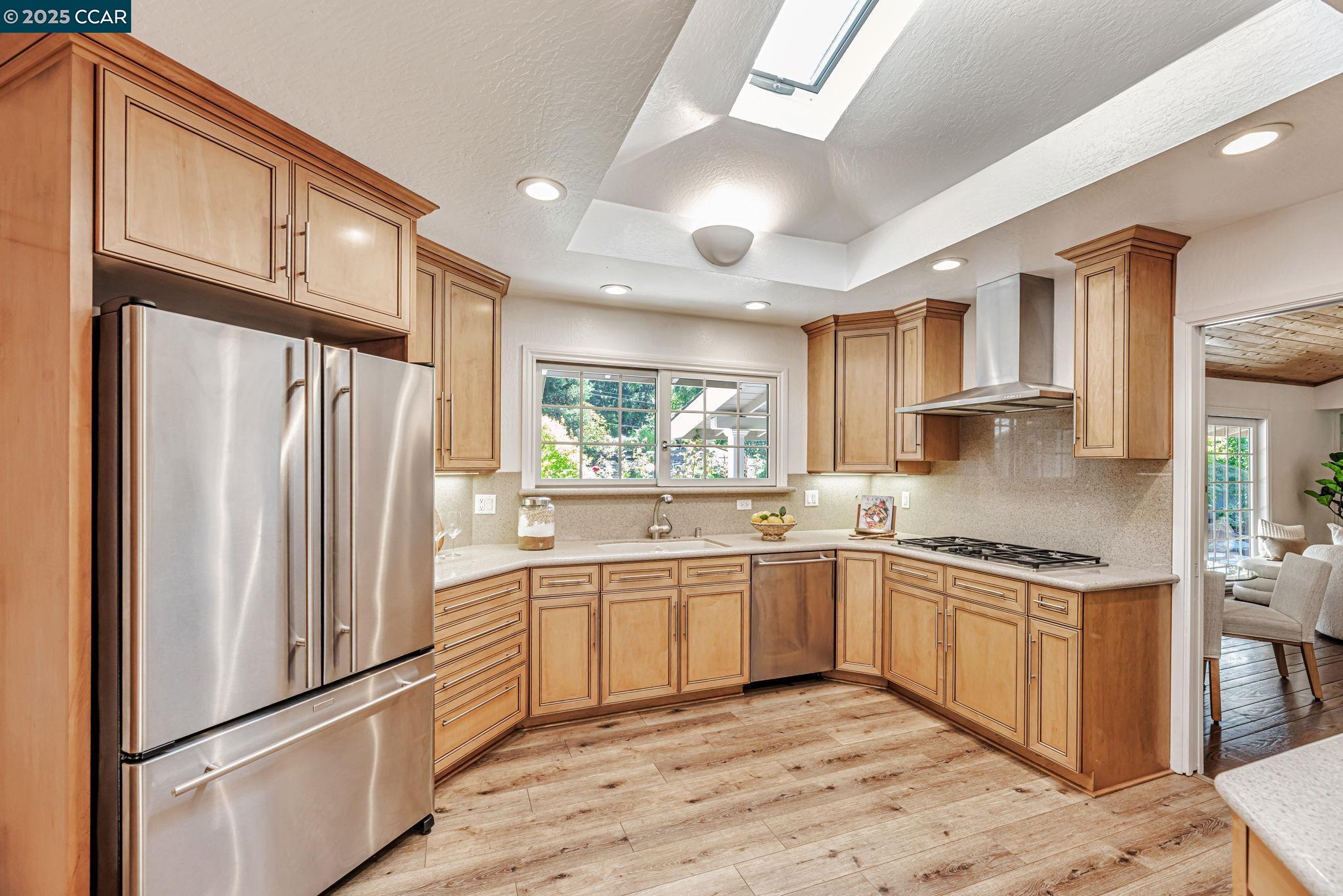 Detail Gallery Image 8 of 25 For 2600 Lunada Ln, Alamo,  CA 94507 - 4 Beds | 2/1 Baths