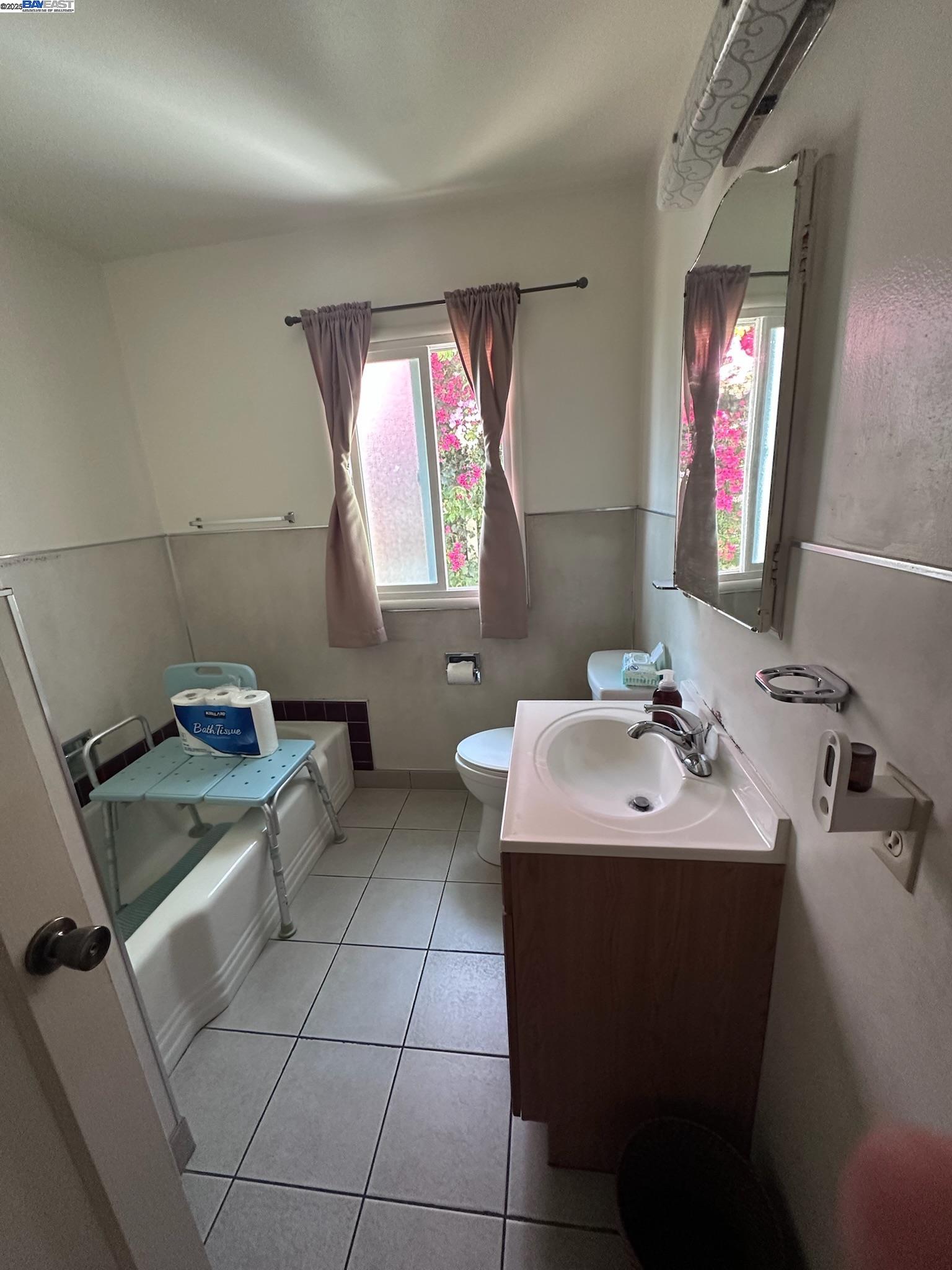 Detail Gallery Image 16 of 36 For 574 Juana Ave, San Leandro,  CA 94577 - 4 Beds | 1 Baths