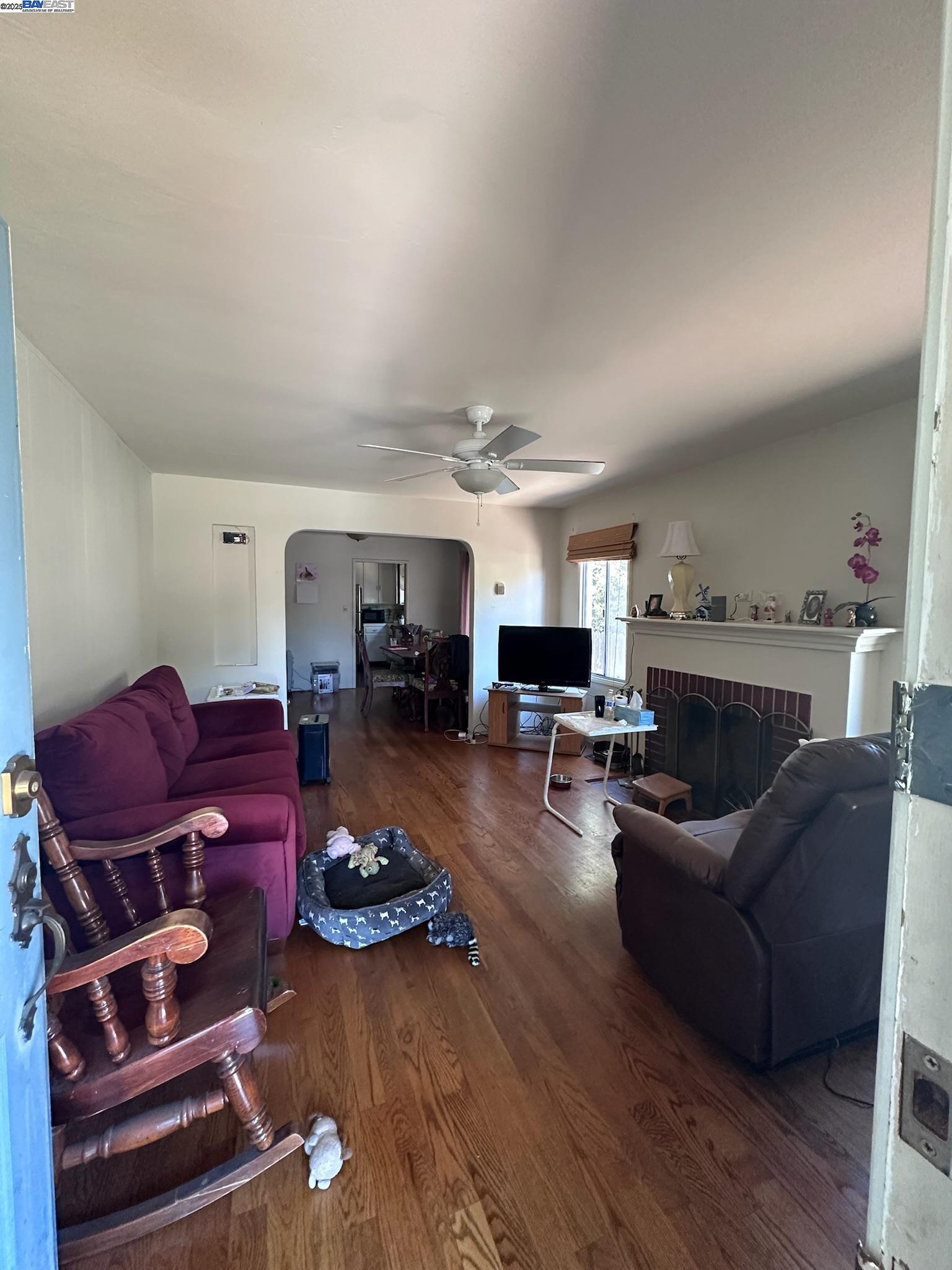 Detail Gallery Image 4 of 36 For 574 Juana Ave, San Leandro,  CA 94577 - 4 Beds | 1 Baths