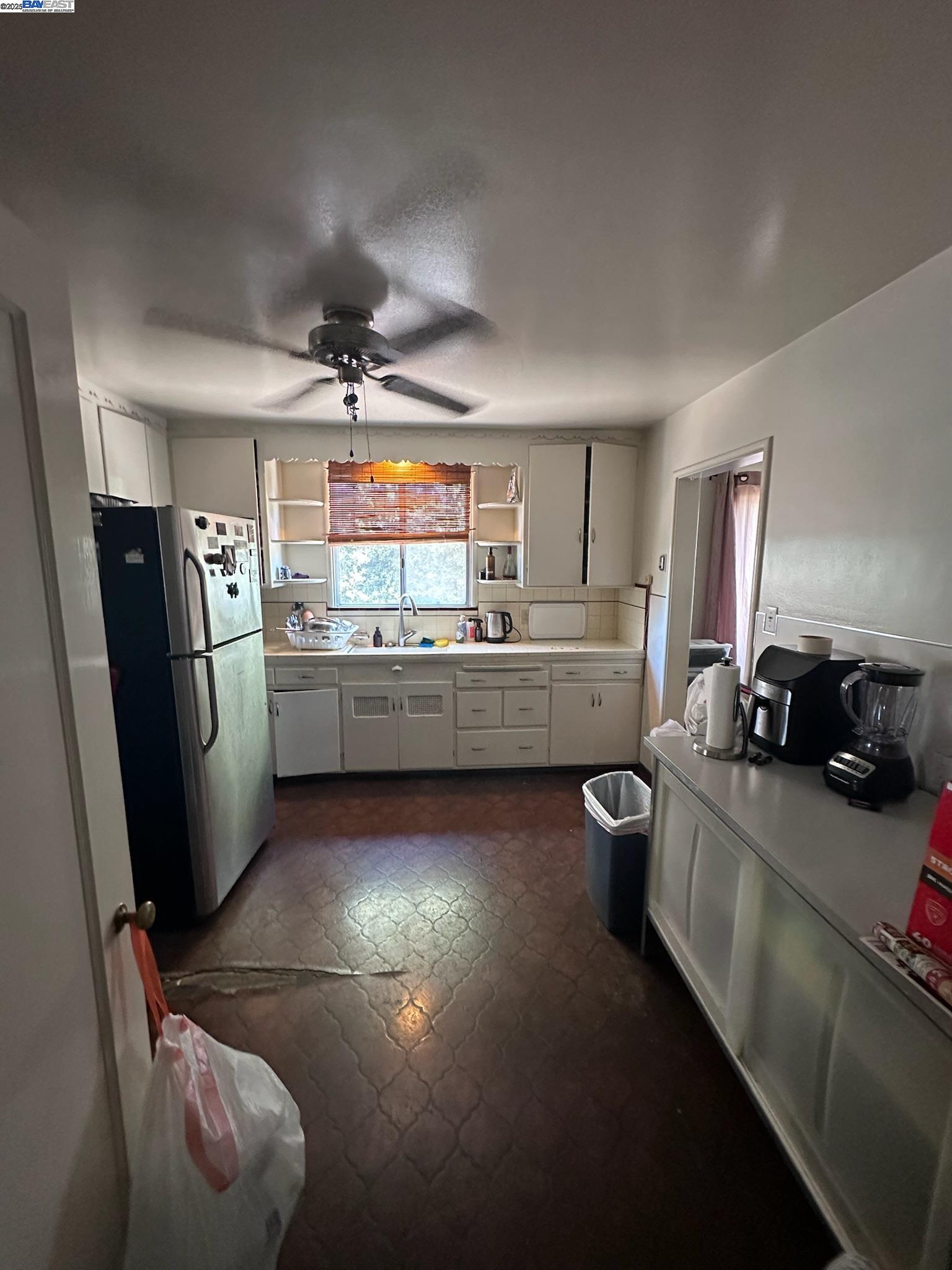 Detail Gallery Image 8 of 36 For 574 Juana Ave, San Leandro,  CA 94577 - 4 Beds | 1 Baths