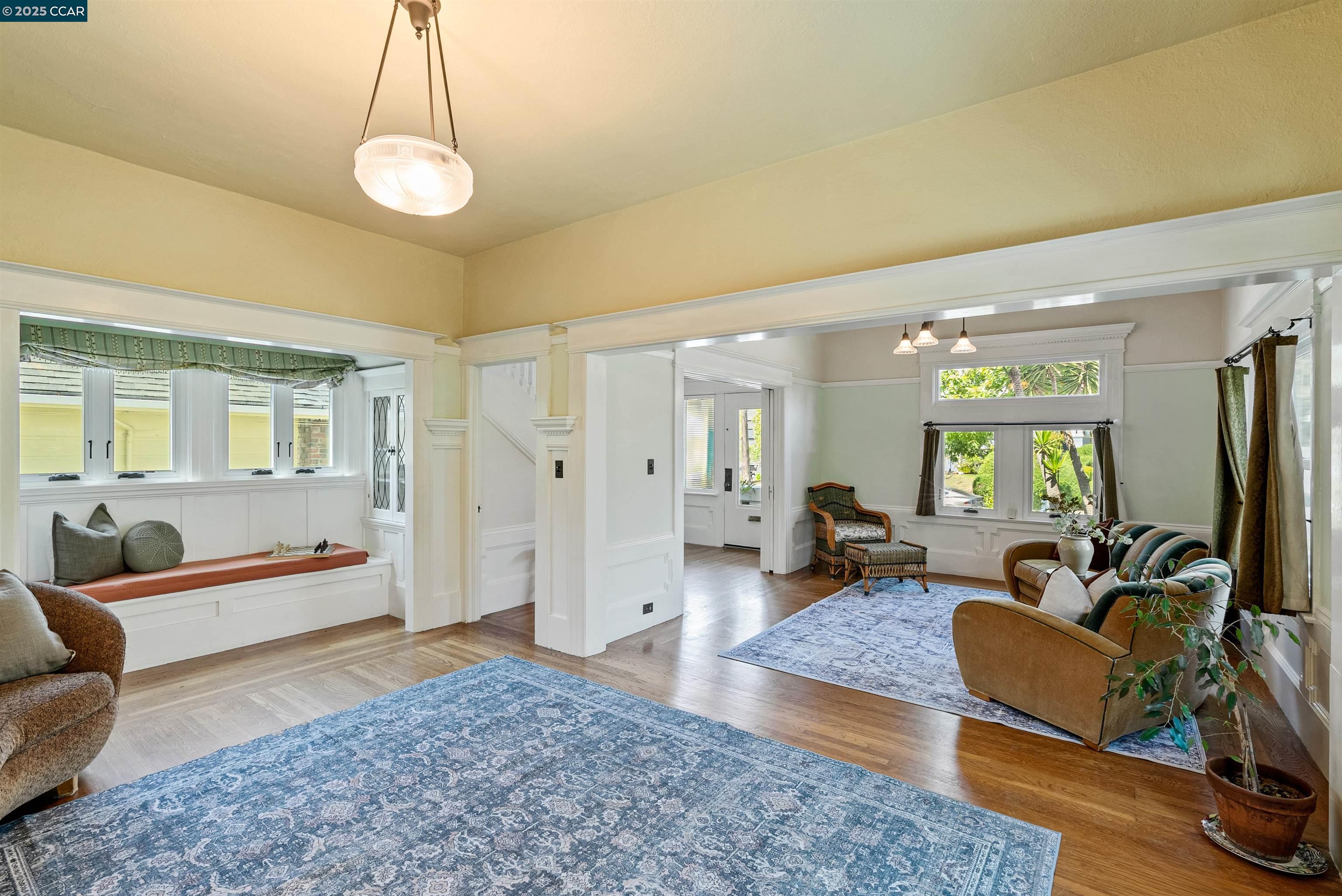 Detail Gallery Image 12 of 46 For 2840 11th Ave, Oakland,  CA 94610 - 3 Beds | 2 Baths