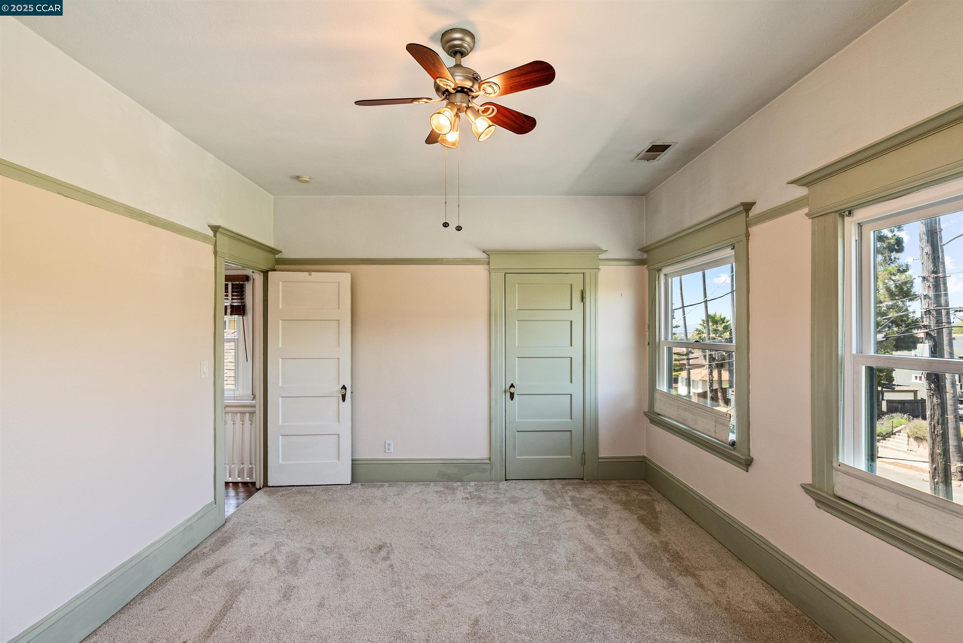 Detail Gallery Image 24 of 46 For 2840 11th Ave, Oakland,  CA 94610 - 3 Beds | 2 Baths