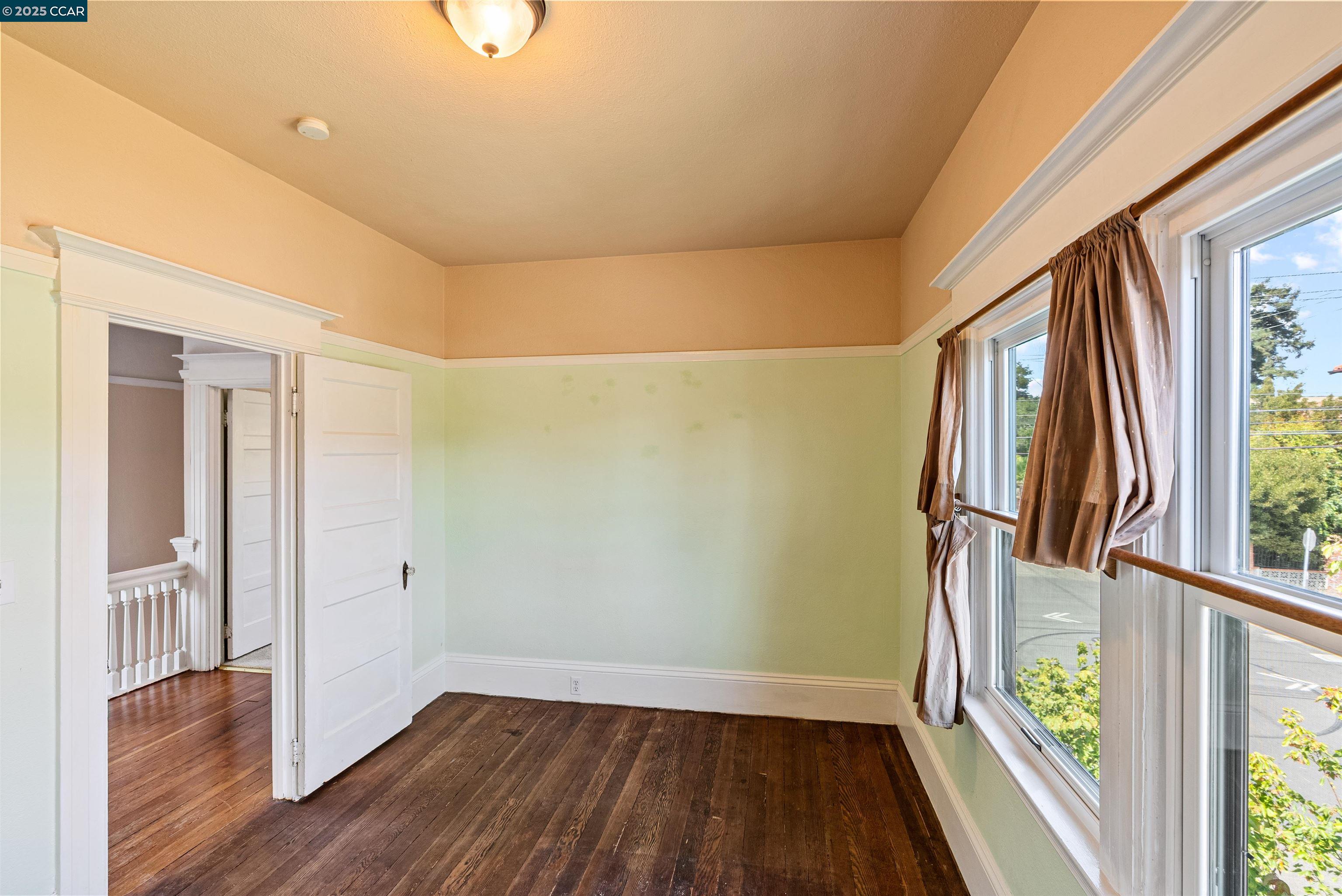 Detail Gallery Image 26 of 46 For 2840 11th Ave, Oakland,  CA 94610 - 3 Beds | 2 Baths