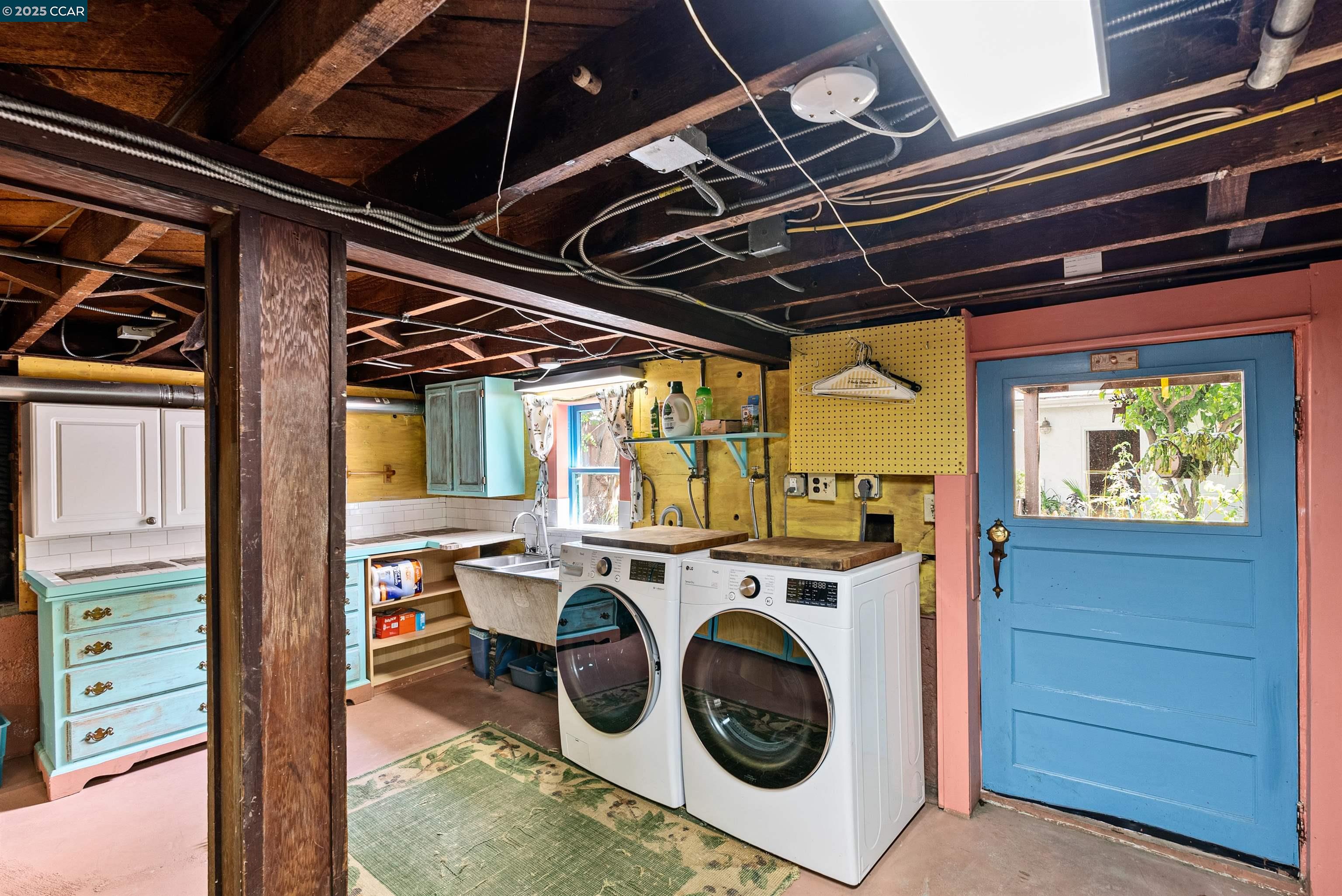 Detail Gallery Image 32 of 46 For 2840 11th Ave, Oakland,  CA 94610 - 3 Beds | 2 Baths