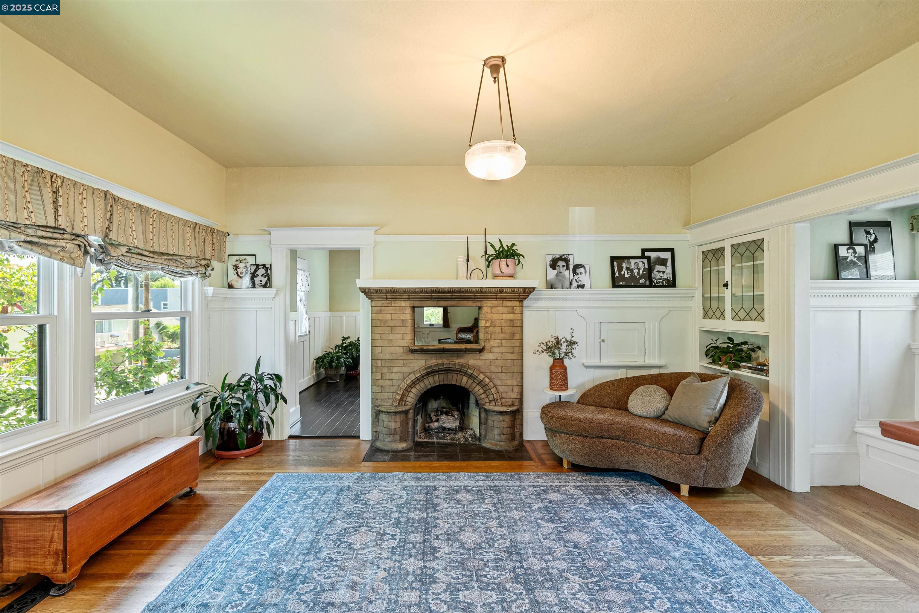 Detail Gallery Image 9 of 46 For 2840 11th Ave, Oakland,  CA 94610 - 3 Beds | 2 Baths