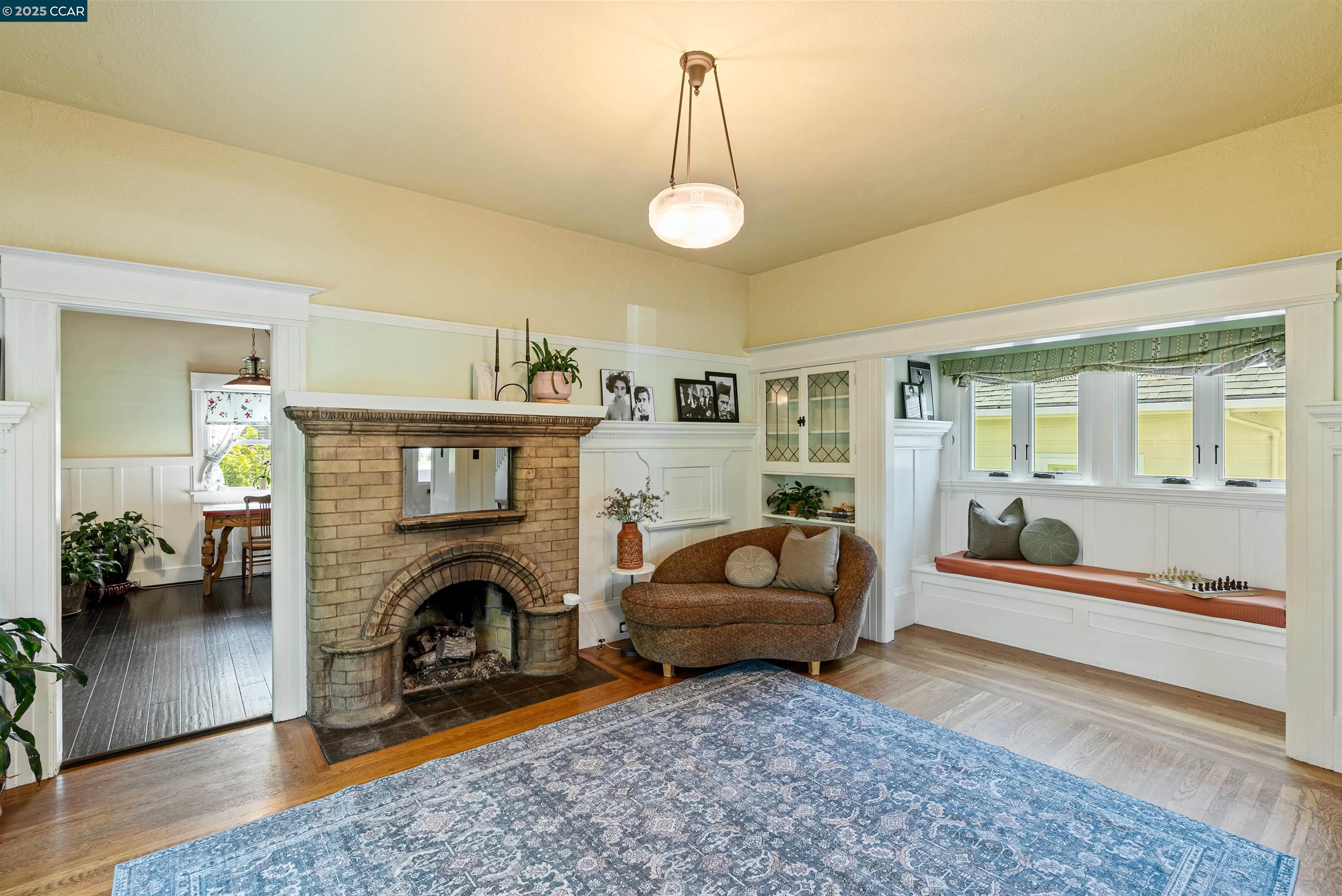 Detail Gallery Image 10 of 46 For 2840 11th Ave, Oakland,  CA 94610 - 3 Beds | 2 Baths