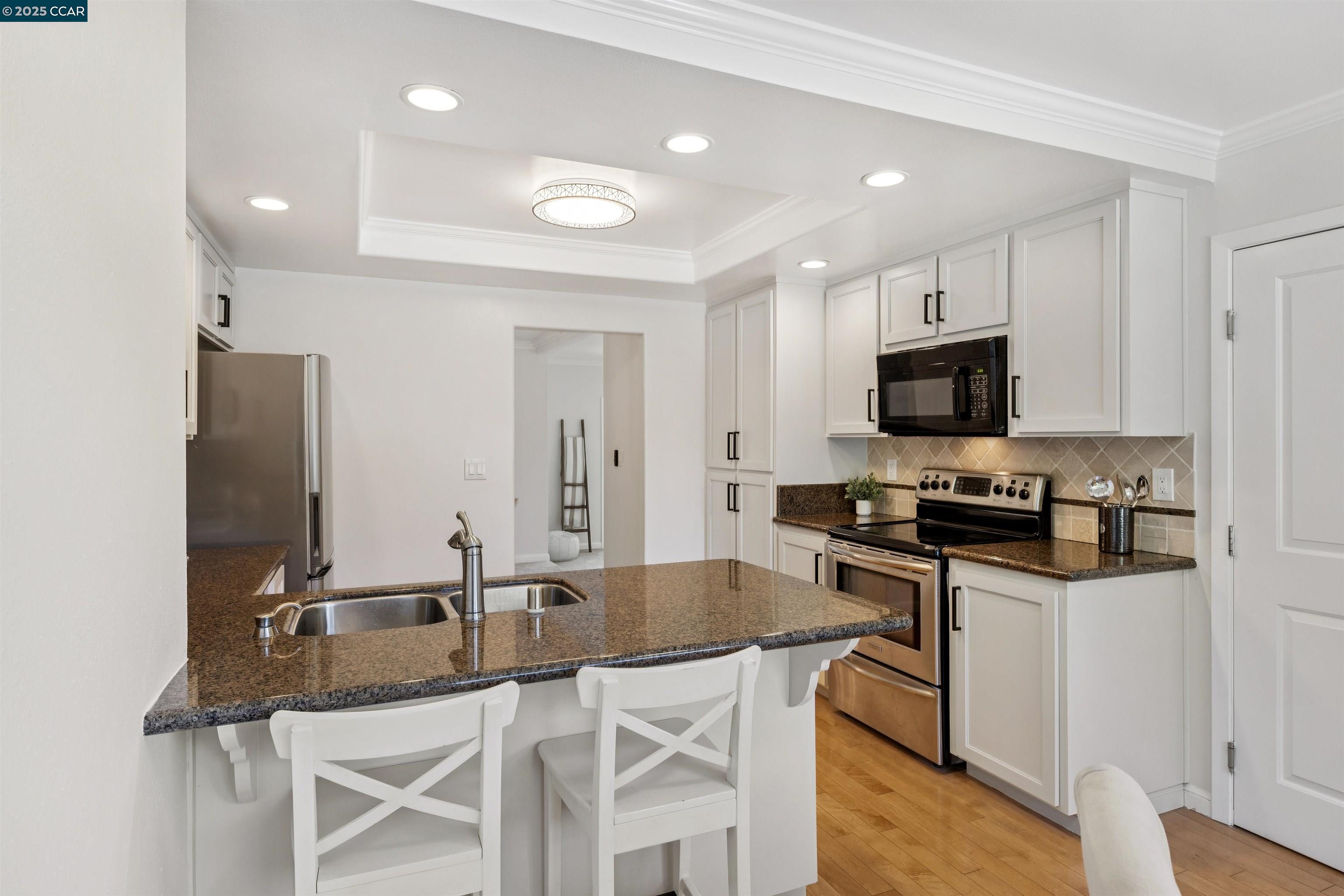 Detail Gallery Image 21 of 42 For 4697 Canary Dr, Pleasanton,  CA 94566 - 4 Beds | 2 Baths