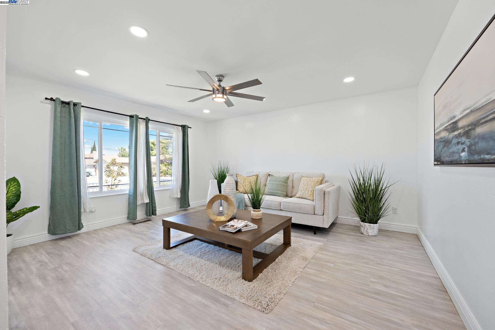 Detail Gallery Image 3 of 46 For 333 Atherton Ave, Pittsburg,  CA 94565 - 3 Beds | 2 Baths