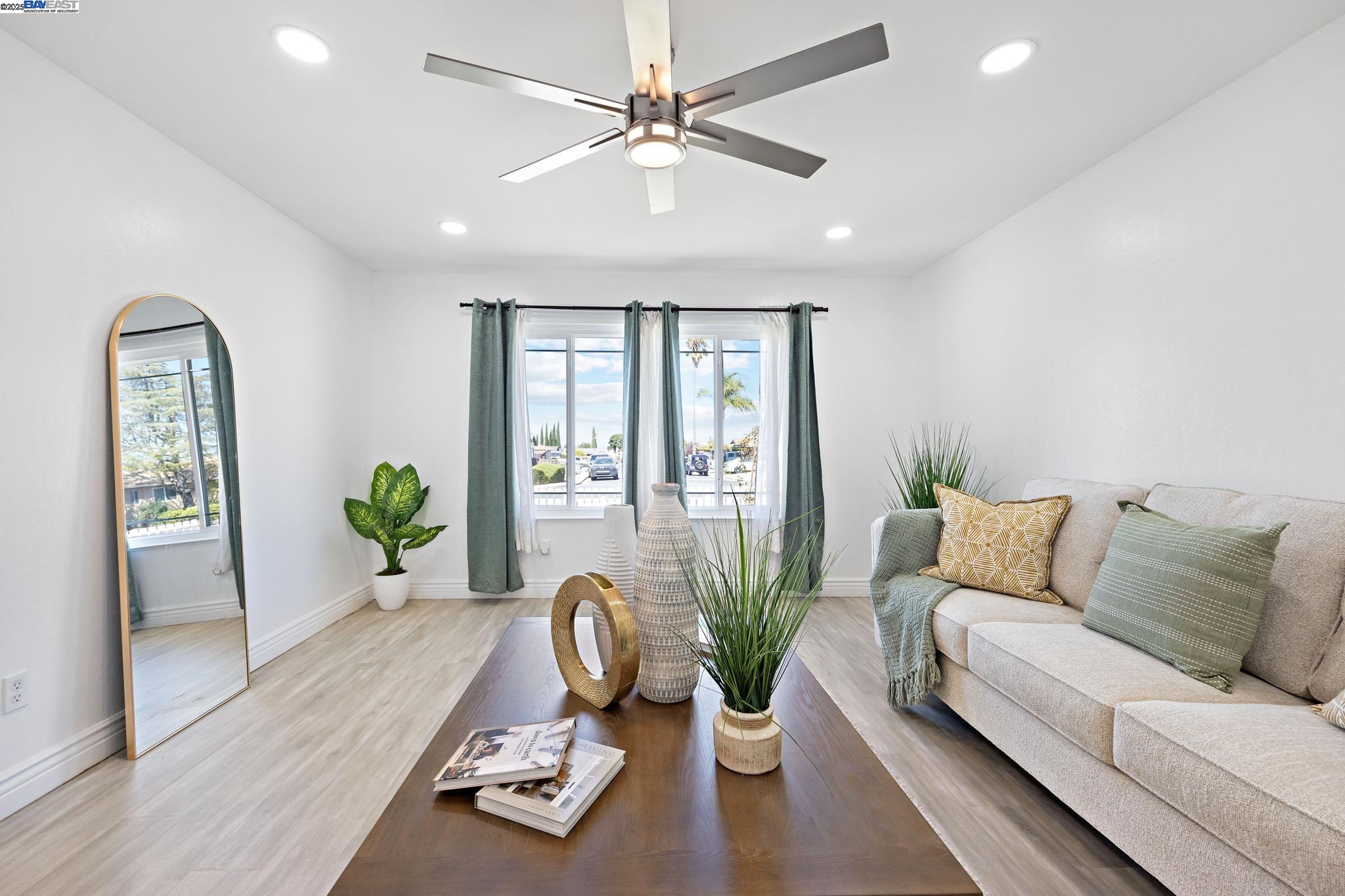 Detail Gallery Image 4 of 46 For 333 Atherton Ave, Pittsburg,  CA 94565 - 3 Beds | 2 Baths