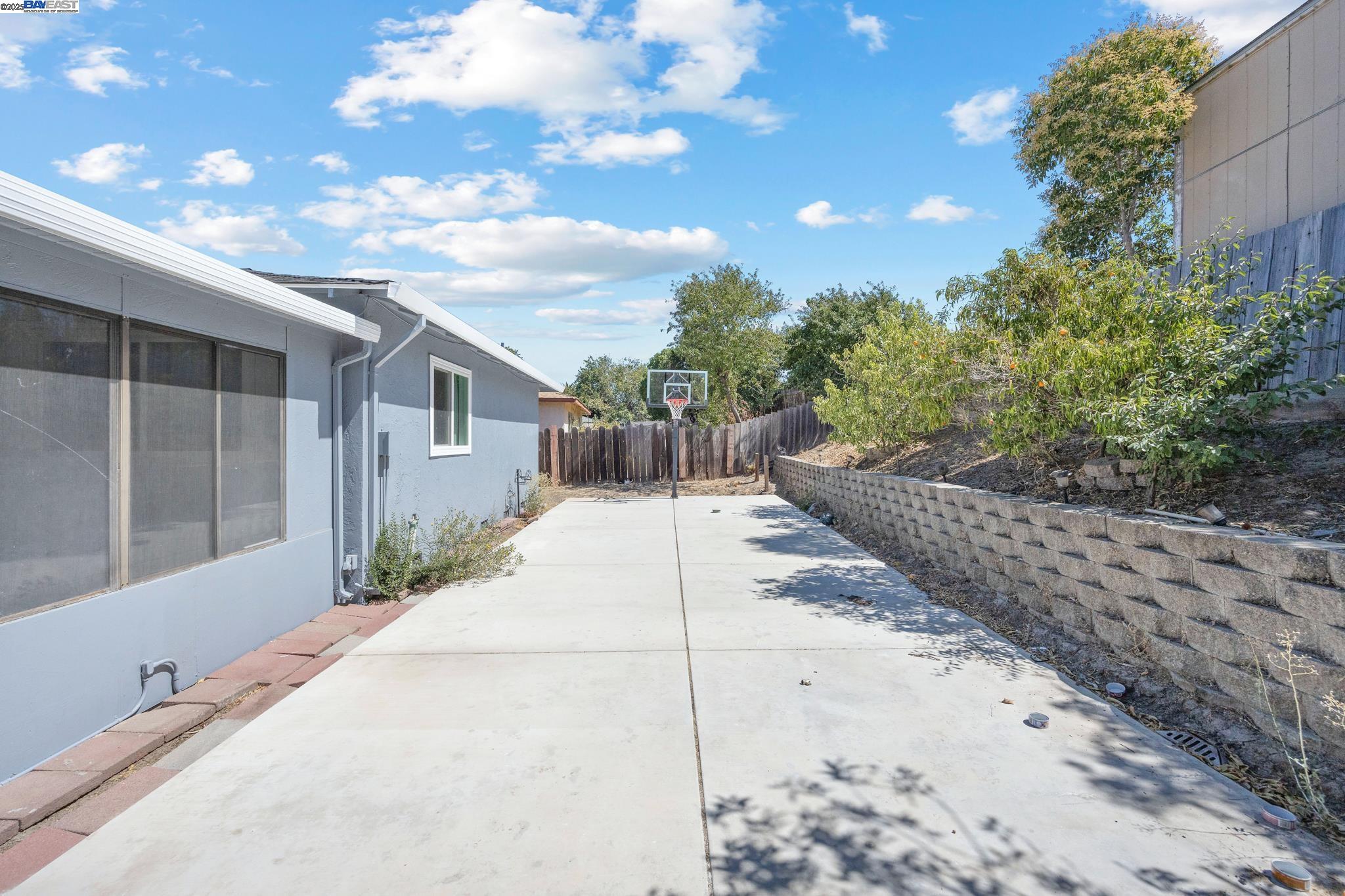 Detail Gallery Image 33 of 46 For 333 Atherton Ave, Pittsburg,  CA 94565 - 3 Beds | 2 Baths