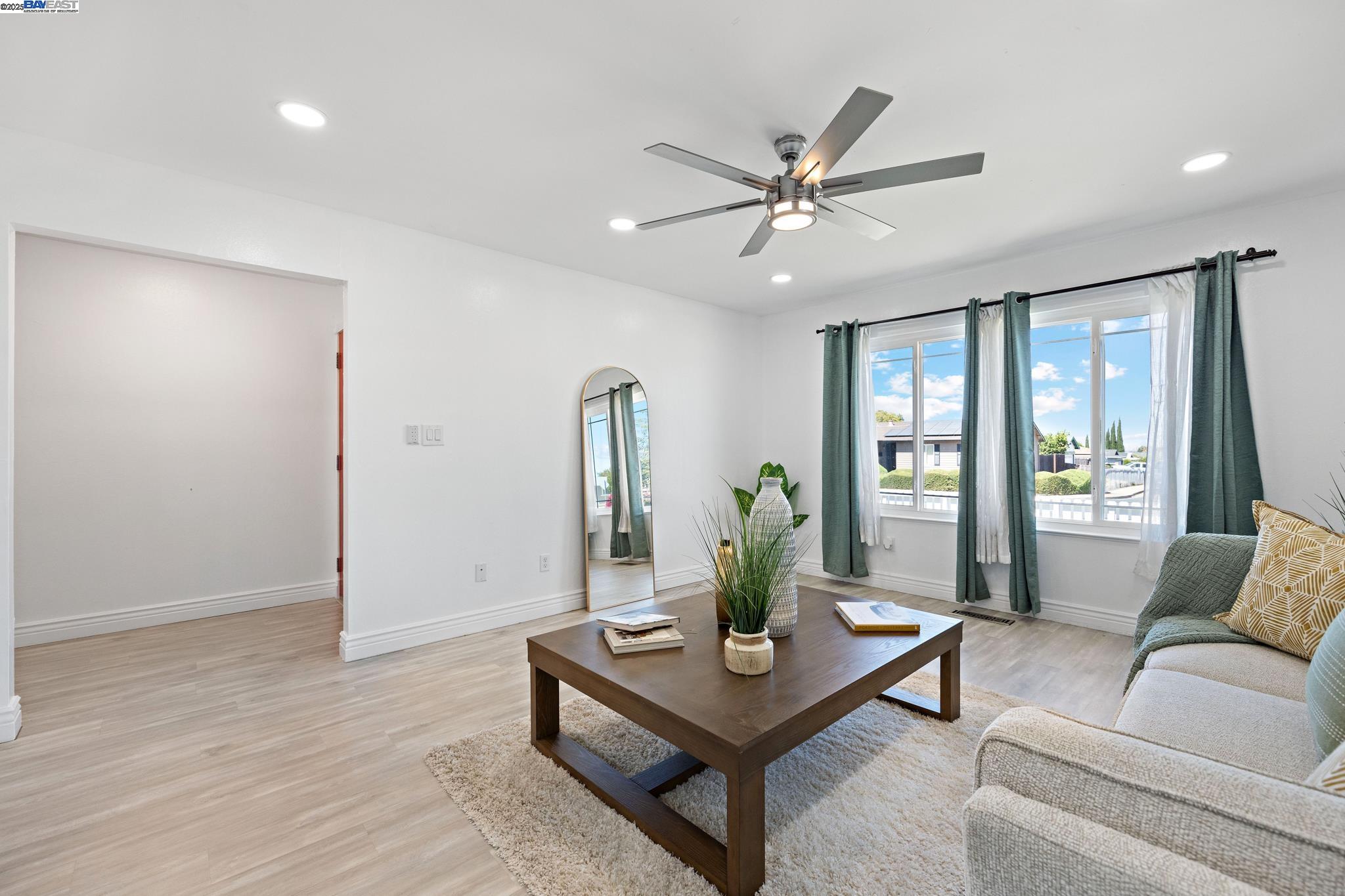 Detail Gallery Image 5 of 46 For 333 Atherton Ave, Pittsburg,  CA 94565 - 3 Beds | 2 Baths