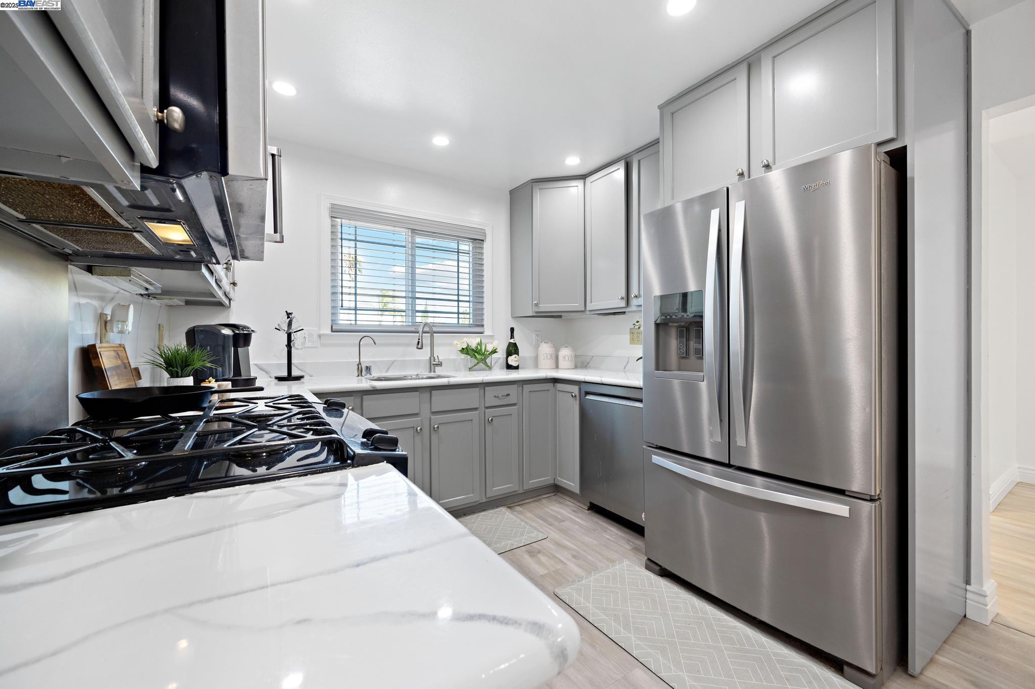 Detail Gallery Image 10 of 46 For 333 Atherton Ave, Pittsburg,  CA 94565 - 3 Beds | 2 Baths