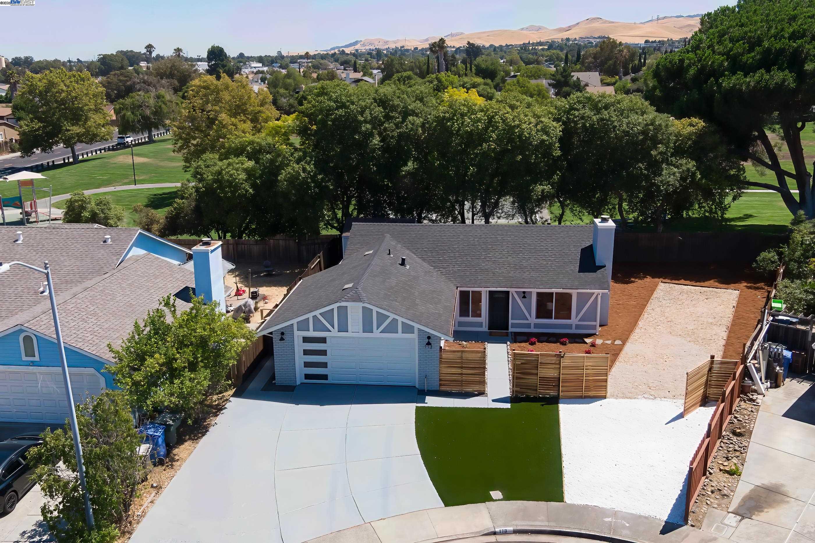 Front Image Thumbnail for BE41109555