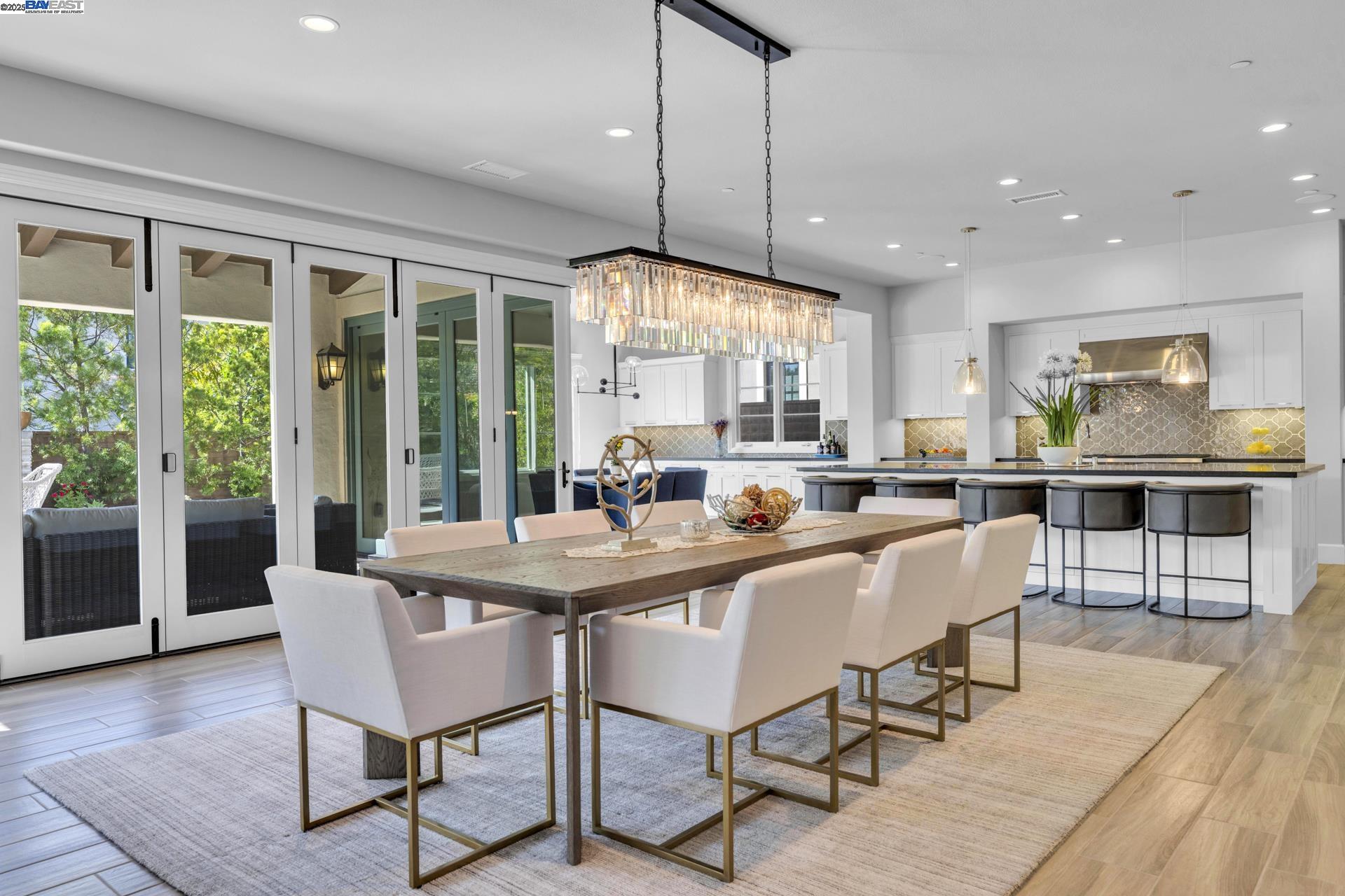Detail Gallery Image 14 of 50 For 103 Crosswinds, Irvine,  CA 92602 - 5 Beds | 5/1 Baths
