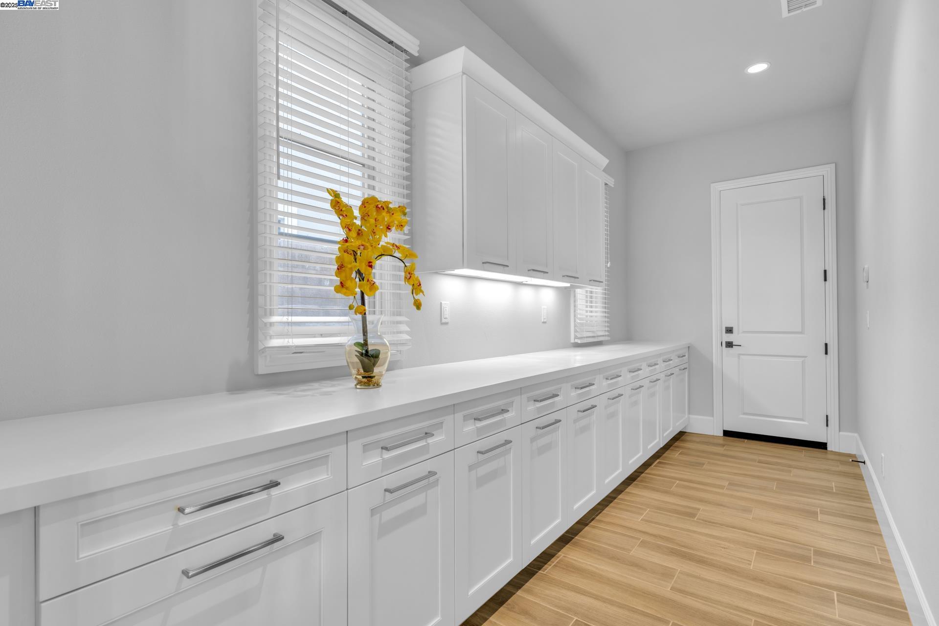 Detail Gallery Image 17 of 50 For 103 Crosswinds, Irvine,  CA 92602 - 5 Beds | 5/1 Baths