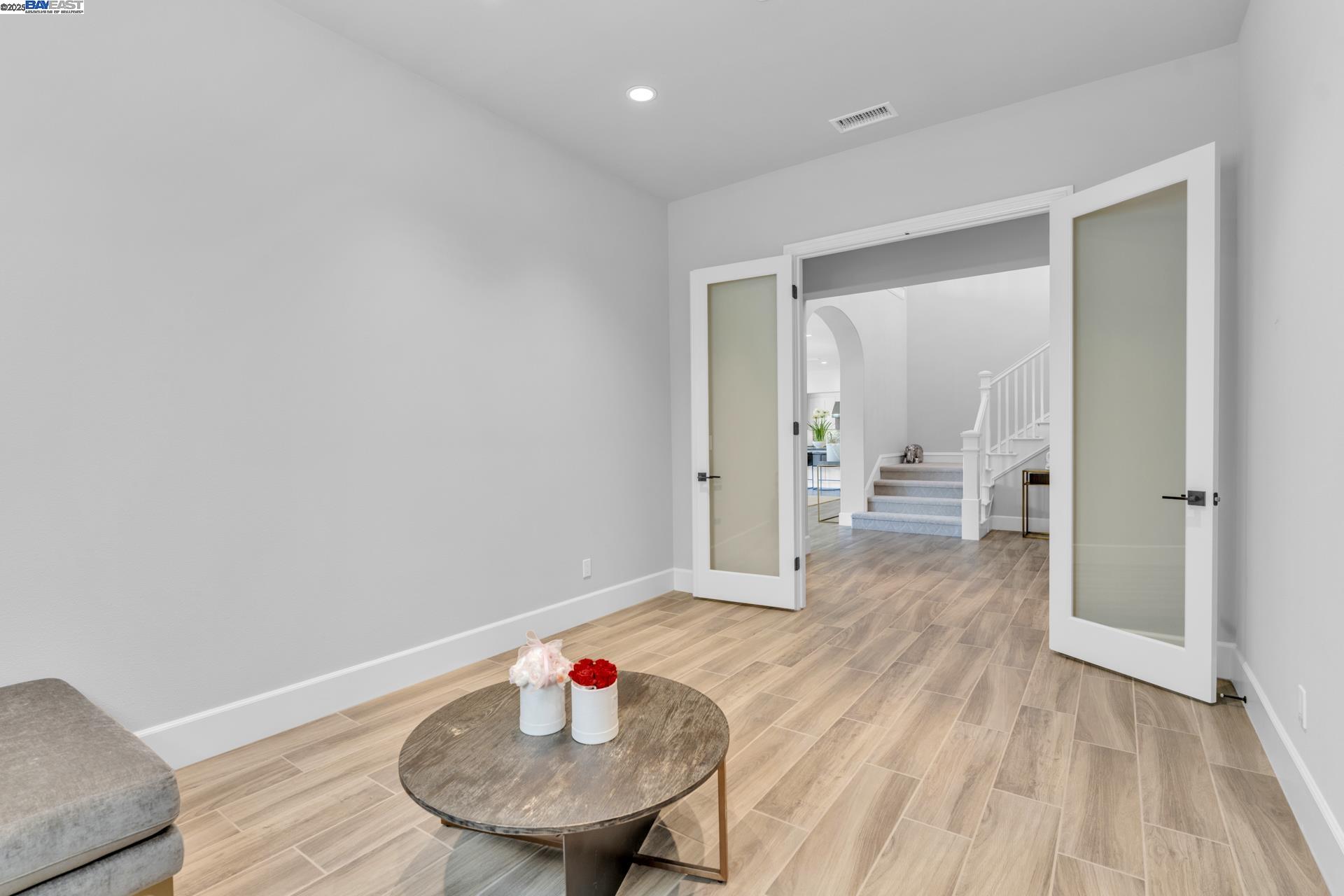 Detail Gallery Image 18 of 50 For 103 Crosswinds, Irvine,  CA 92602 - 5 Beds | 5/1 Baths