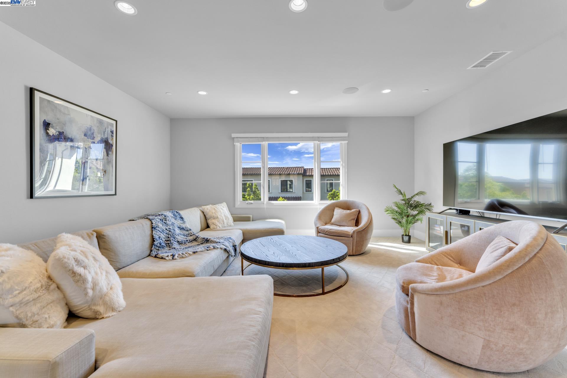 Detail Gallery Image 26 of 50 For 103 Crosswinds, Irvine,  CA 92602 - 5 Beds | 5/1 Baths