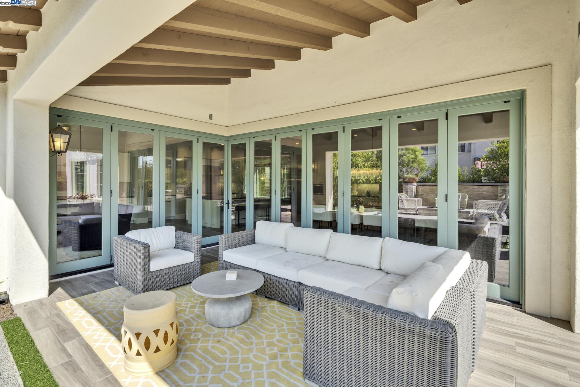 Detail Gallery Image 45 of 50 For 103 Crosswinds, Irvine,  CA 92602 - 5 Beds | 5/1 Baths