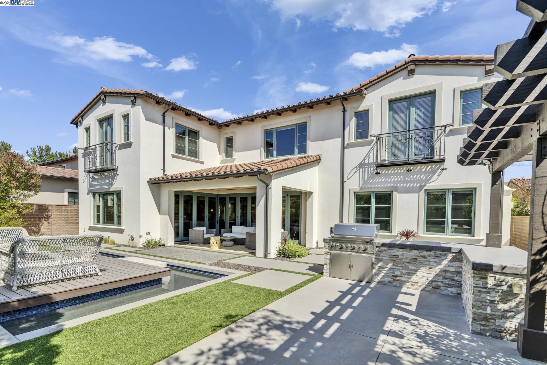 Detail Gallery Image 49 of 50 For 103 Crosswinds, Irvine,  CA 92602 - 5 Beds | 5/1 Baths