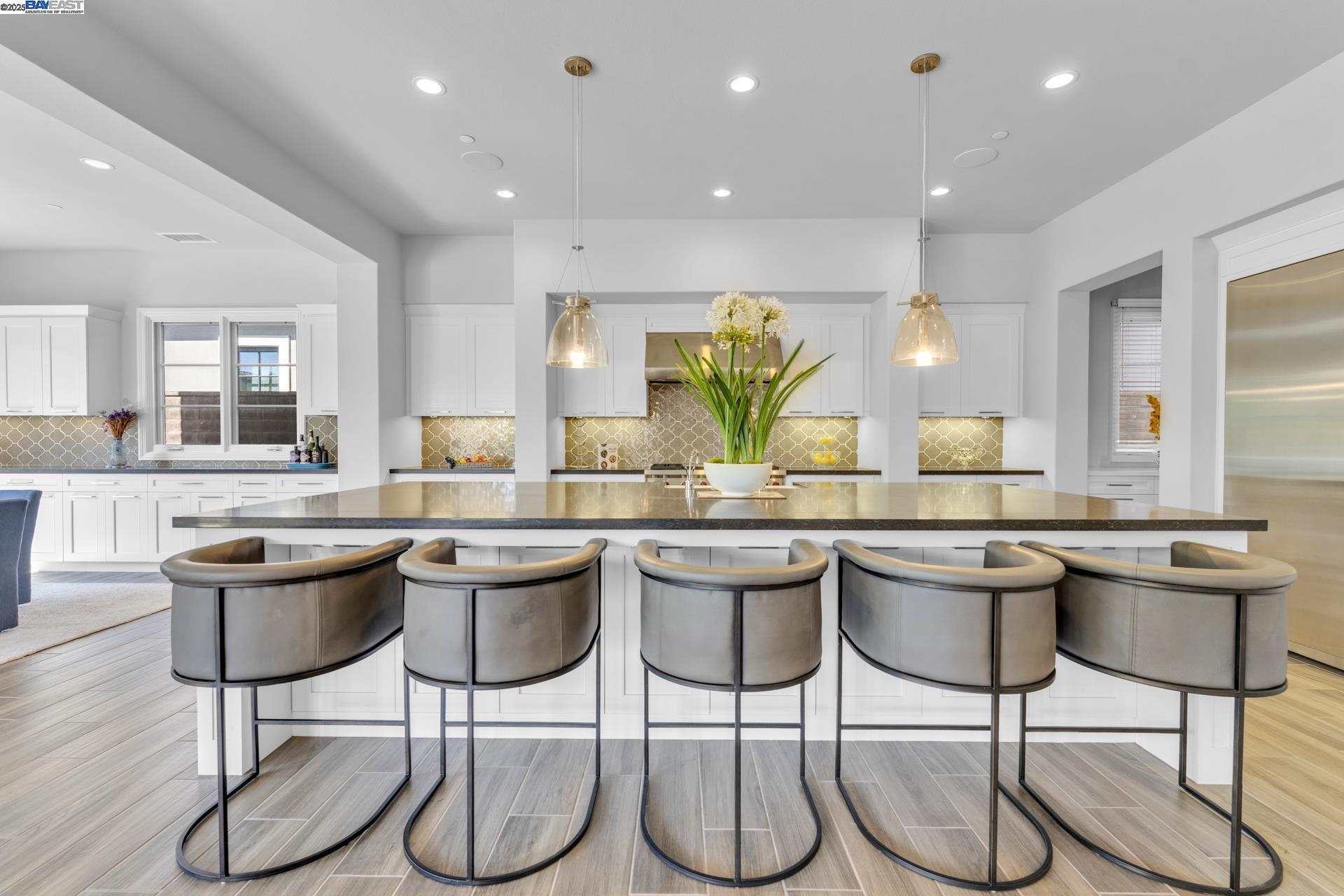 Detail Gallery Image 9 of 50 For 103 Crosswinds, Irvine,  CA 92602 - 5 Beds | 5/1 Baths