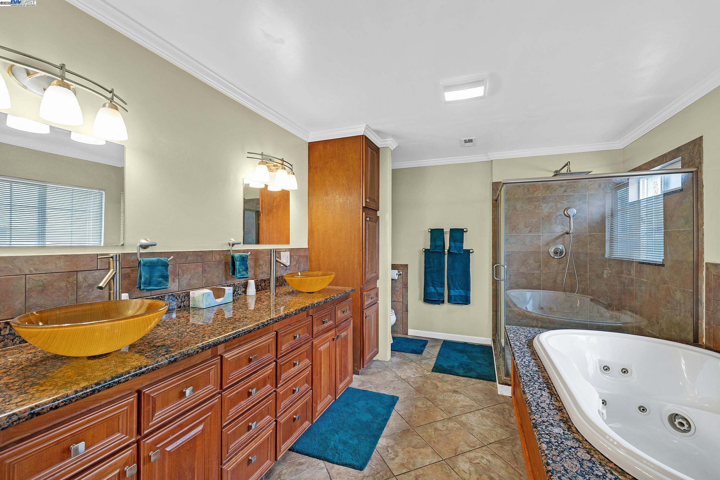 Detail Gallery Image 13 of 19 For 31518 Medinah St, Hayward,  CA 94544-9454 - 3 Beds | 2 Baths