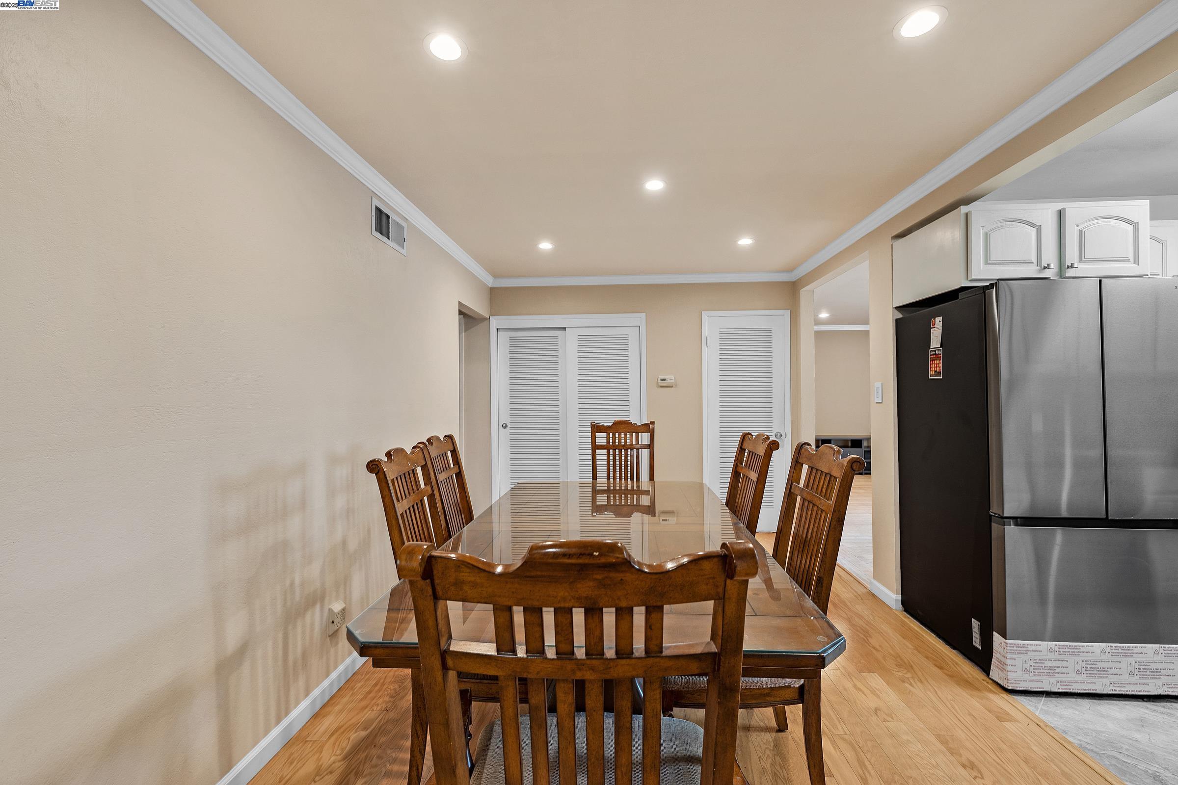 Detail Gallery Image 6 of 19 For 31518 Medinah St, Hayward,  CA 94544-9454 - 3 Beds | 2 Baths