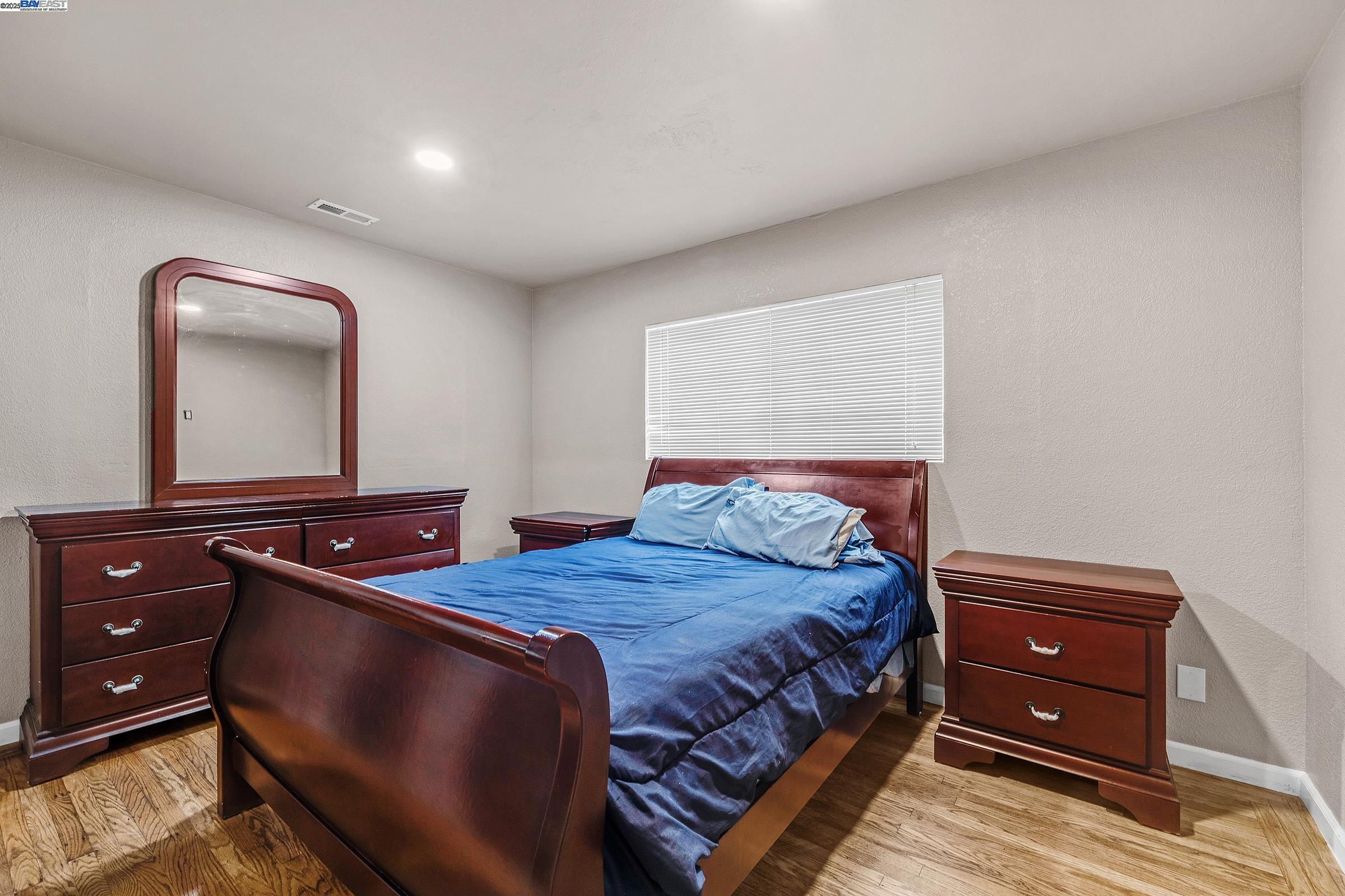 Detail Gallery Image 10 of 19 For 31518 Medinah St, Hayward,  CA 94544-9454 - 3 Beds | 2 Baths