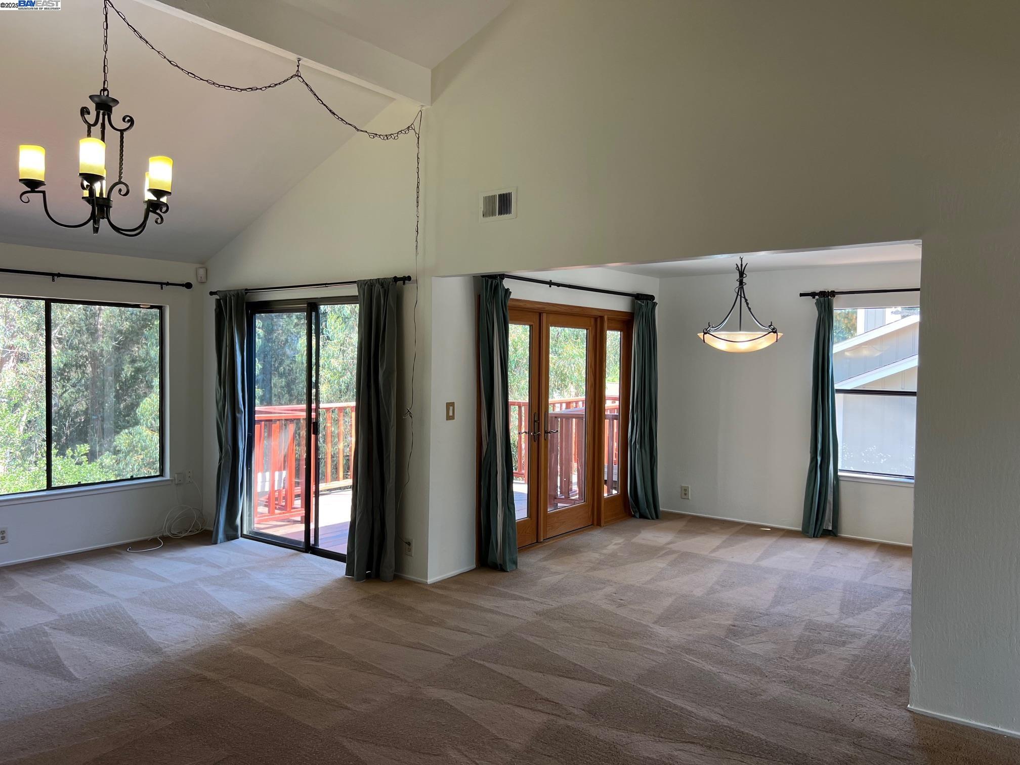Detail Gallery Image 12 of 58 For 3242 Monika Ln, Hayward,  CA 94541 - 3 Beds | 2/1 Baths