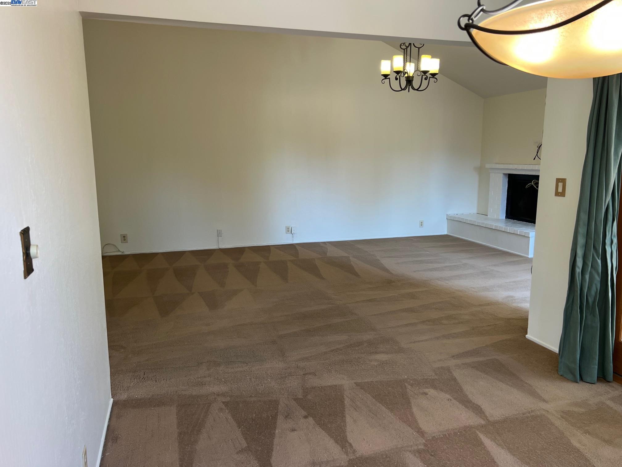 Detail Gallery Image 18 of 58 For 3242 Monika Ln, Hayward,  CA 94541 - 3 Beds | 2/1 Baths