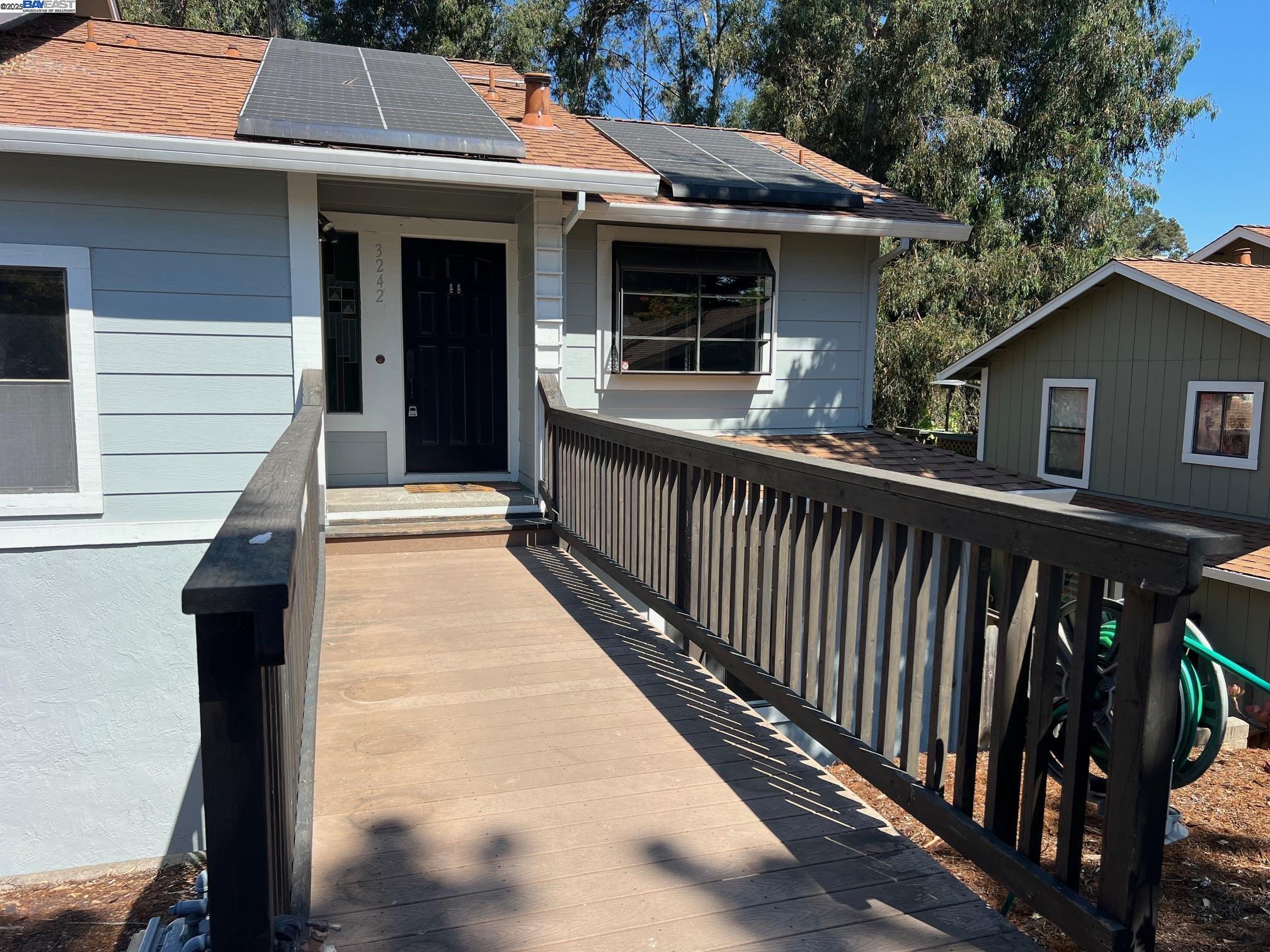 Detail Gallery Image 3 of 58 For 3242 Monika Ln, Hayward,  CA 94541 - 3 Beds | 2/1 Baths