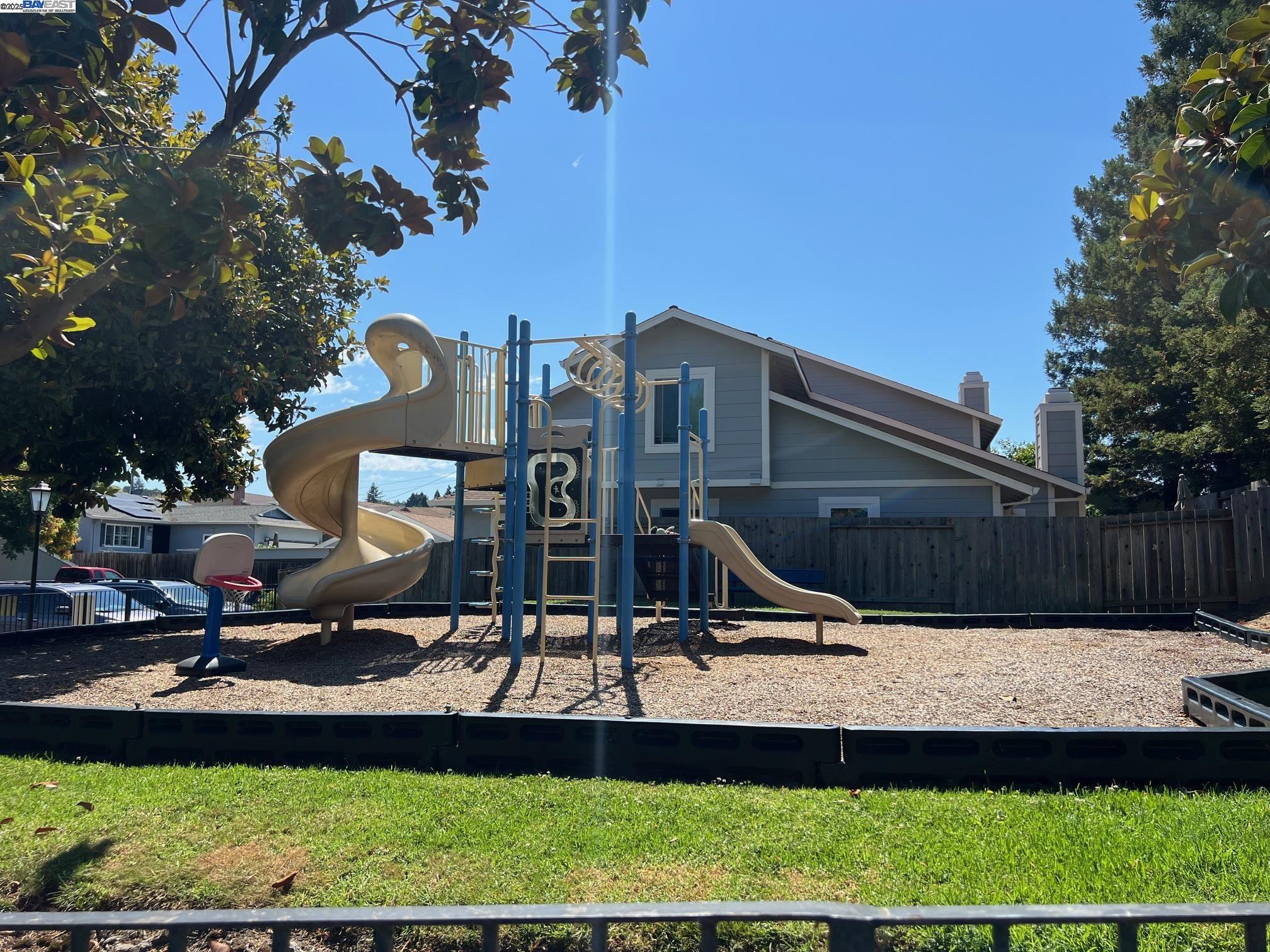 Detail Gallery Image 56 of 58 For 3242 Monika Ln, Hayward,  CA 94541 - 3 Beds | 2/1 Baths