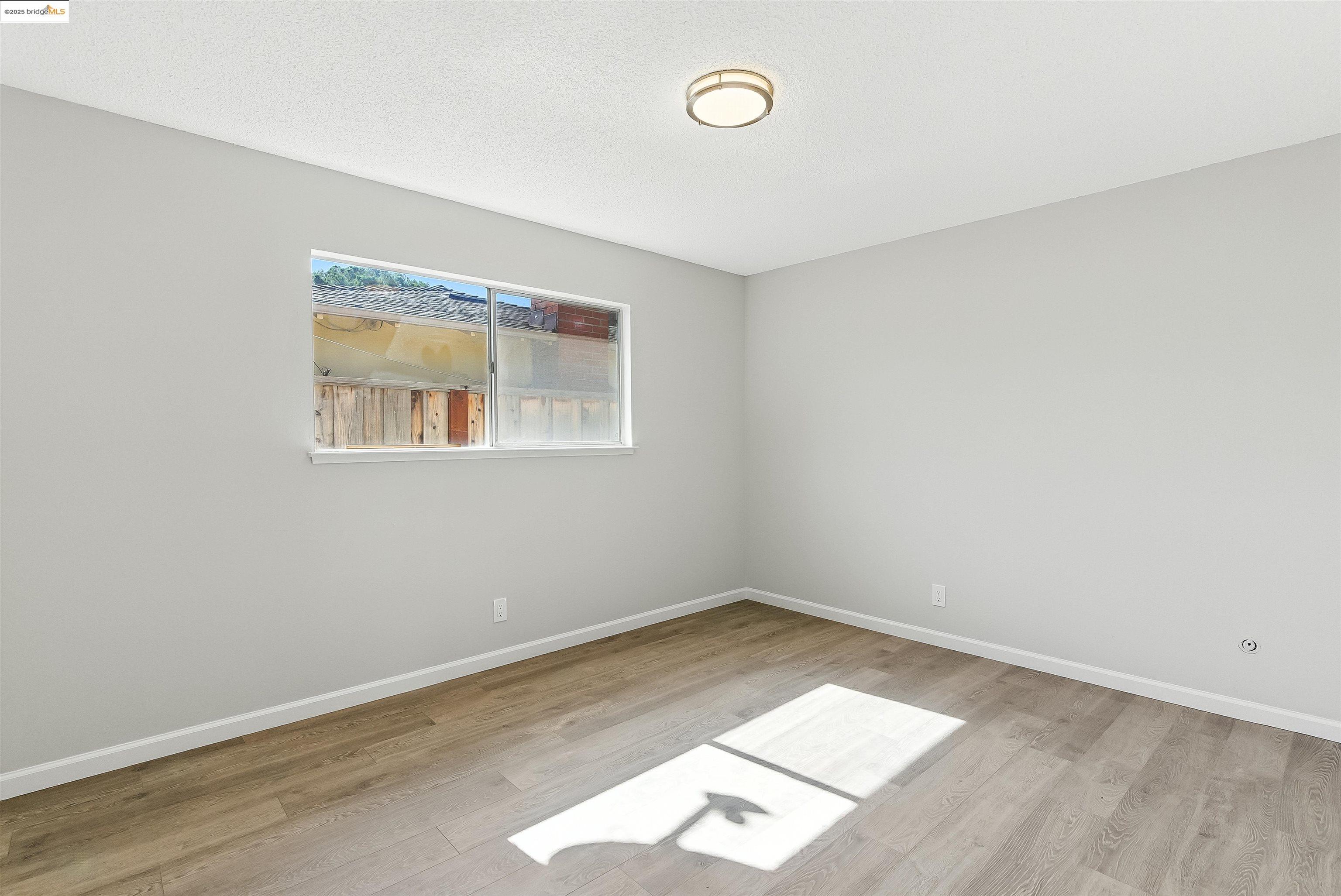 Detail Gallery Image 11 of 35 For 3464 Michael Dr, Redwood City,  CA 94063 - – Beds | – Baths