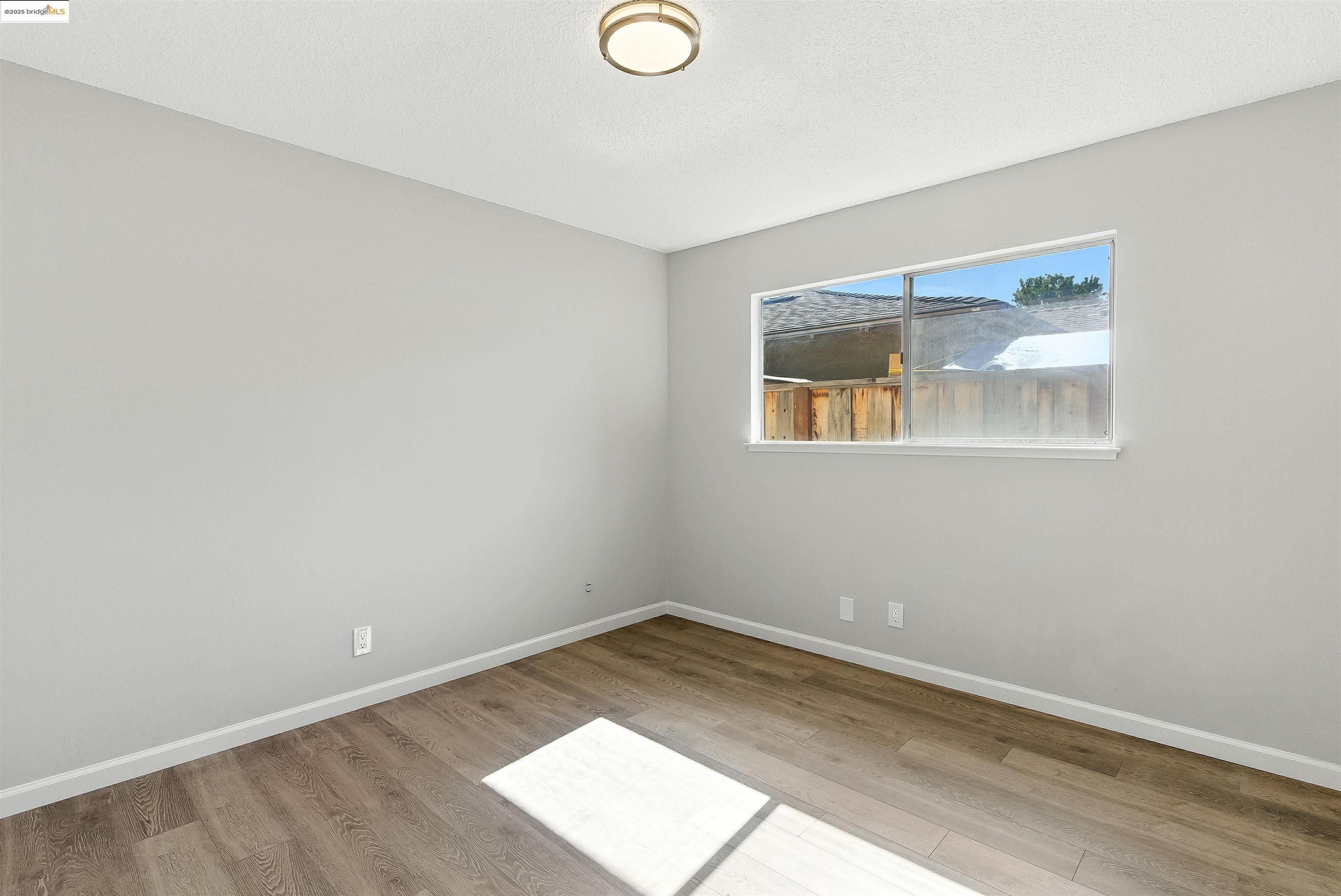 Detail Gallery Image 13 of 35 For 3464 Michael Dr, Redwood City,  CA 94063 - – Beds | – Baths