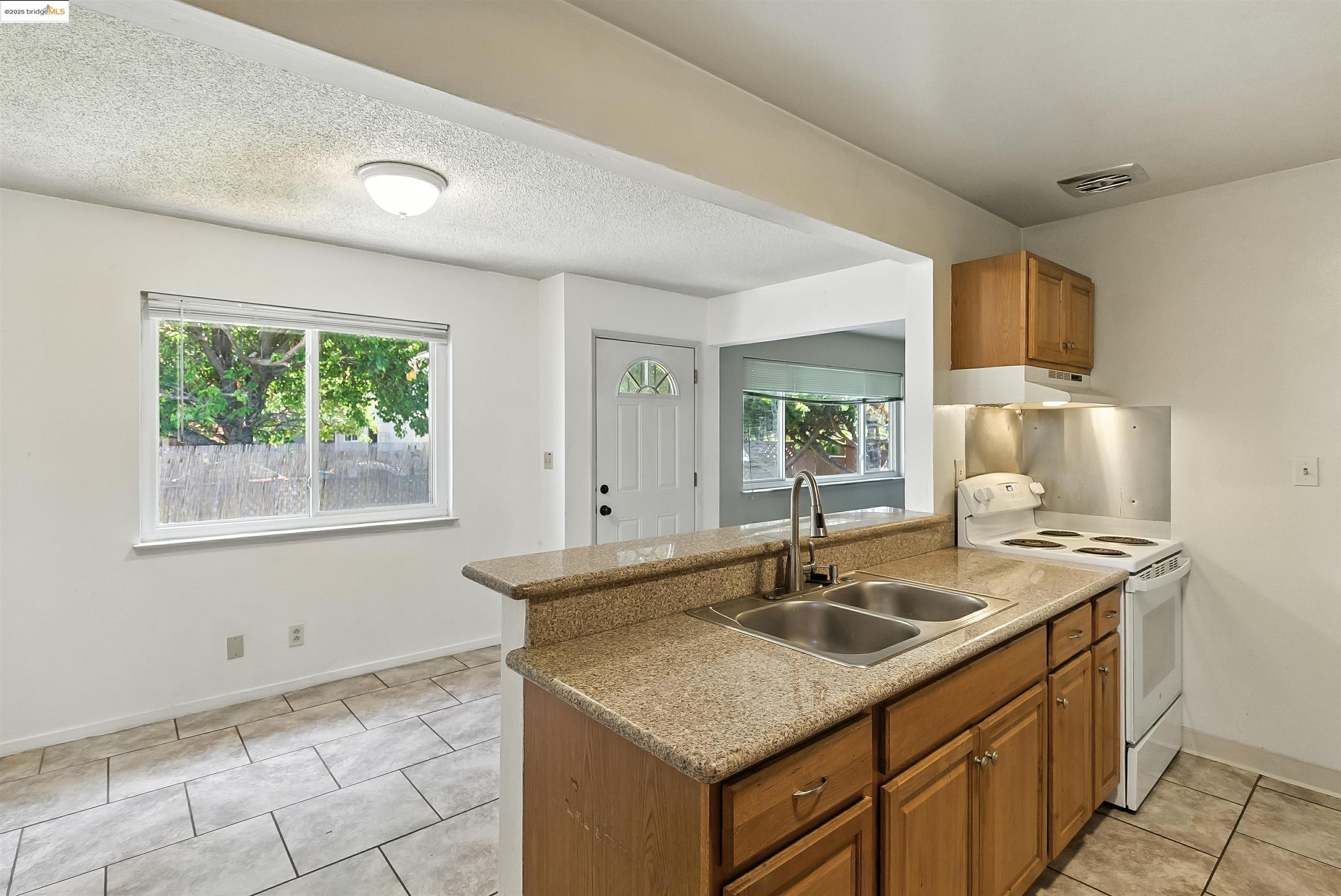Detail Gallery Image 16 of 35 For 3464 Michael Dr, Redwood City,  CA 94063 - – Beds | – Baths