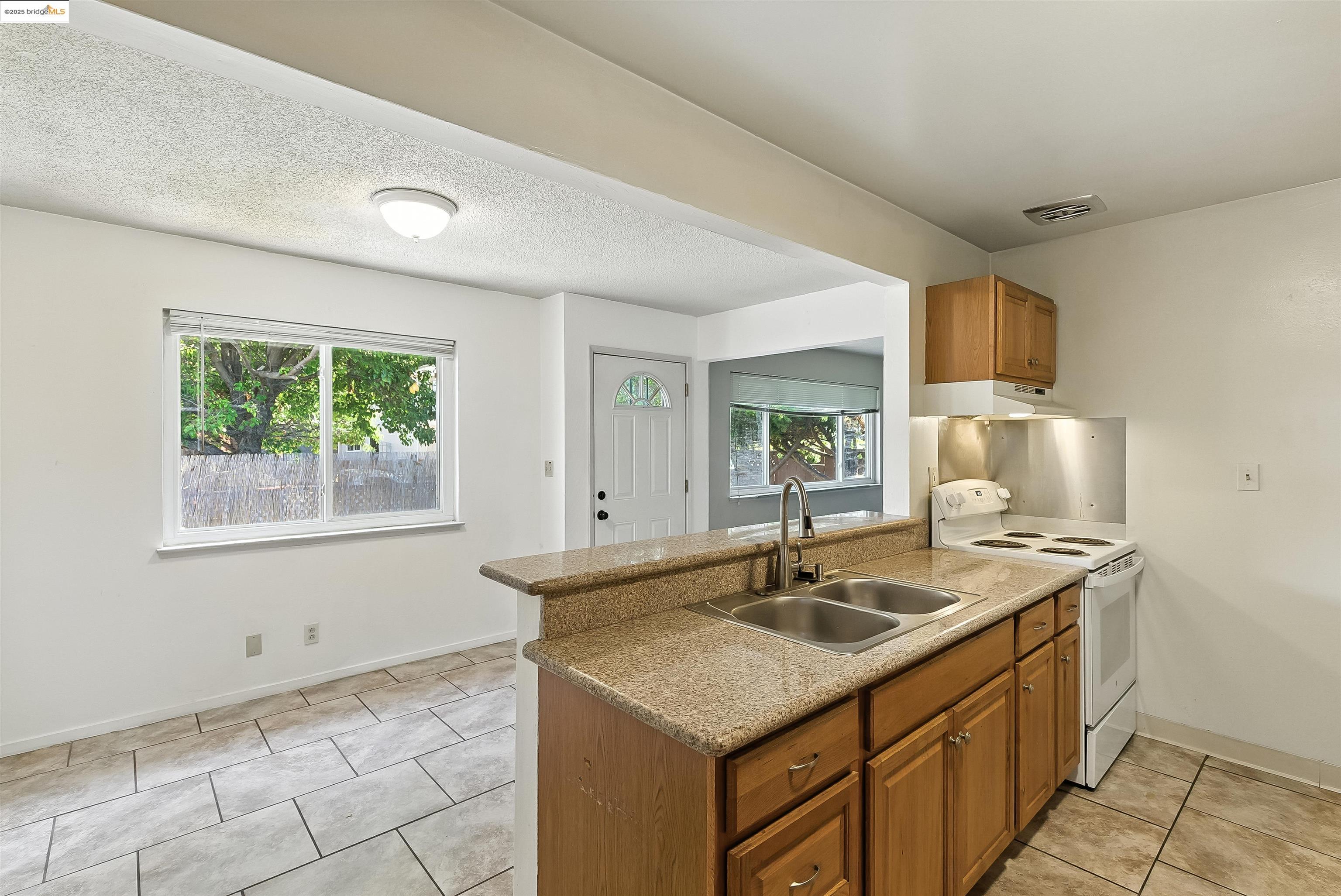 Detail Gallery Image 17 of 35 For 3464 Michael Dr, Redwood City,  CA 94063 - – Beds | – Baths