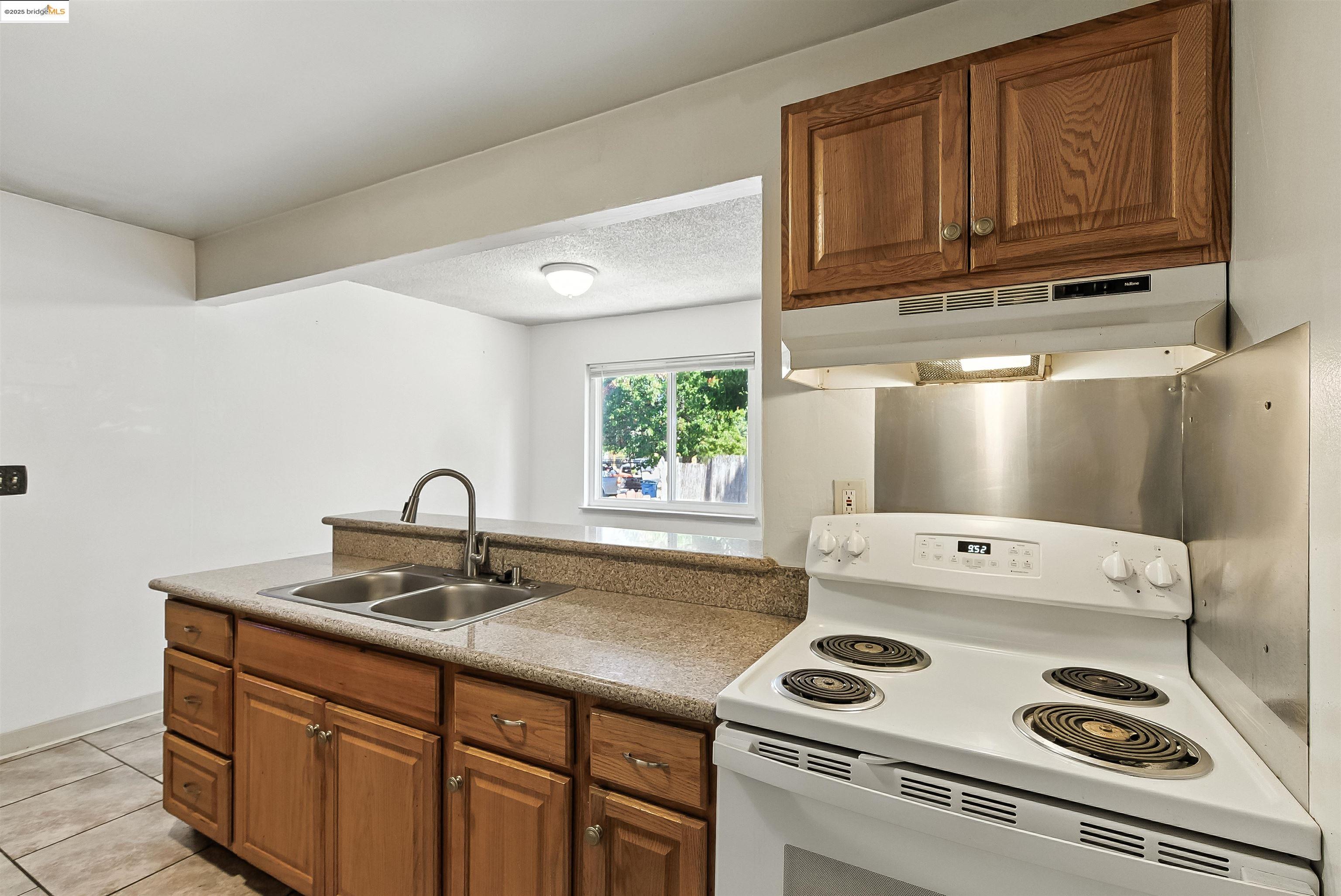 Detail Gallery Image 18 of 35 For 3464 Michael Dr, Redwood City,  CA 94063 - – Beds | – Baths