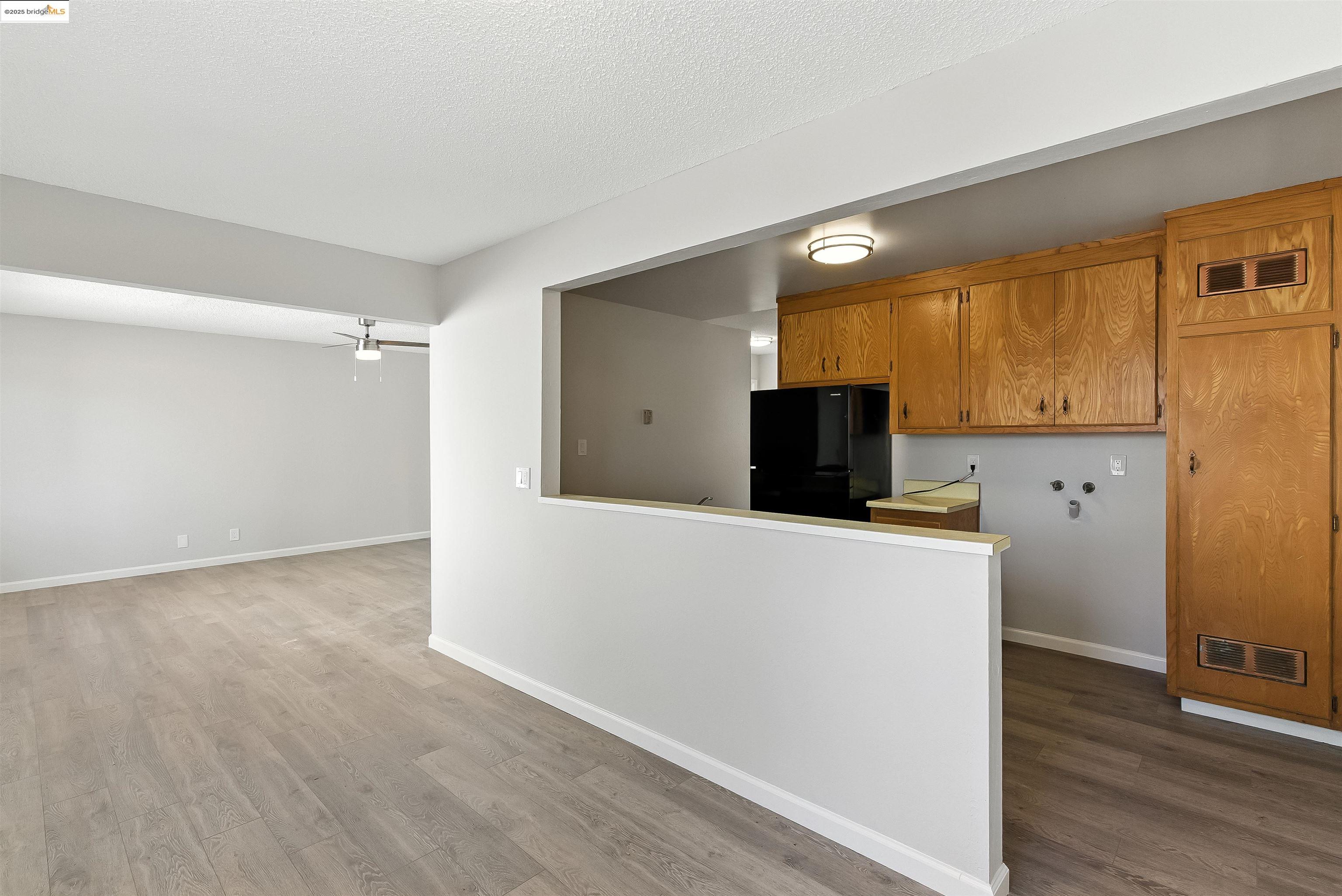Detail Gallery Image 5 of 35 For 3464 Michael Dr, Redwood City,  CA 94063 - – Beds | – Baths