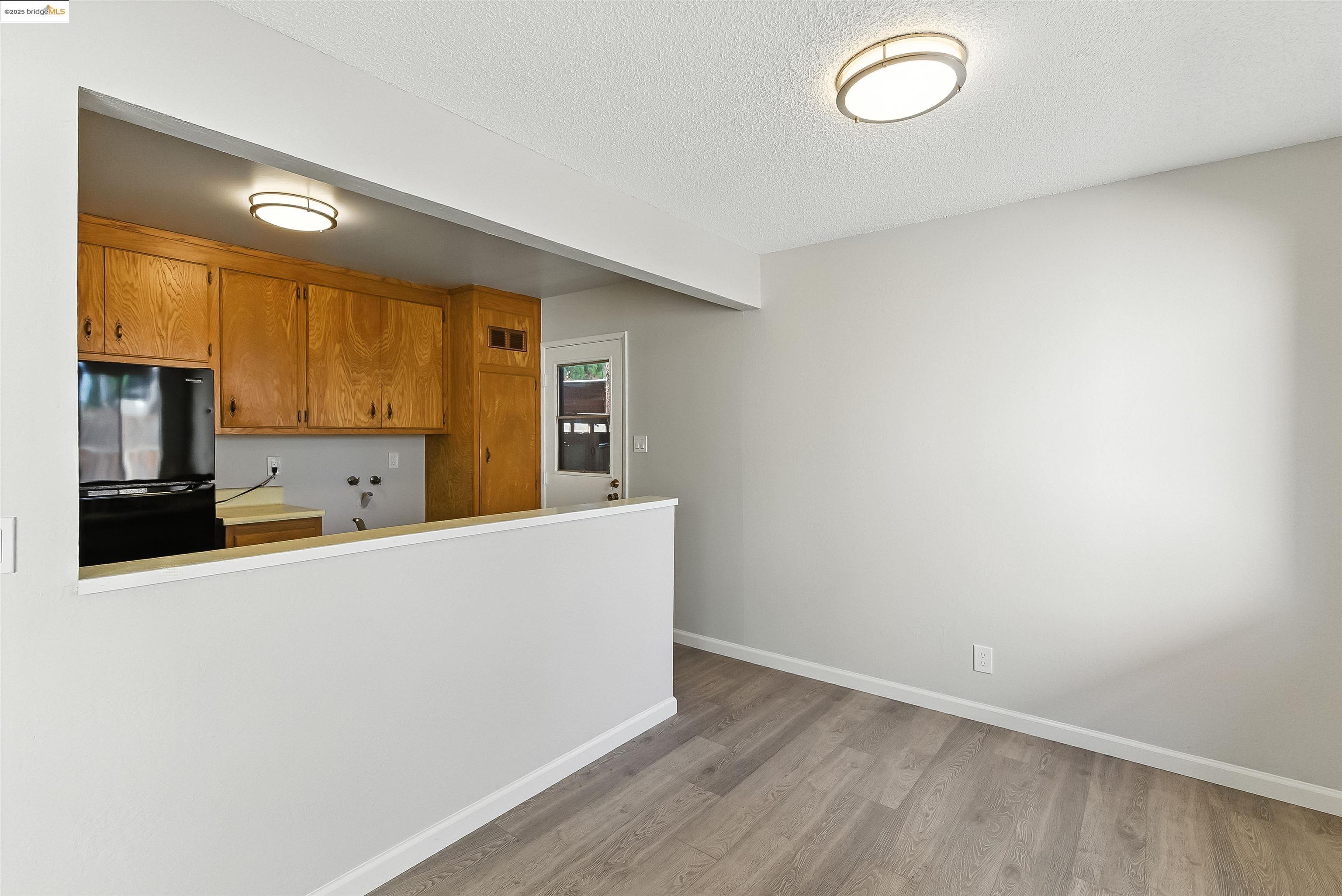 Detail Gallery Image 6 of 35 For 3464 Michael Dr, Redwood City,  CA 94063 - – Beds | – Baths