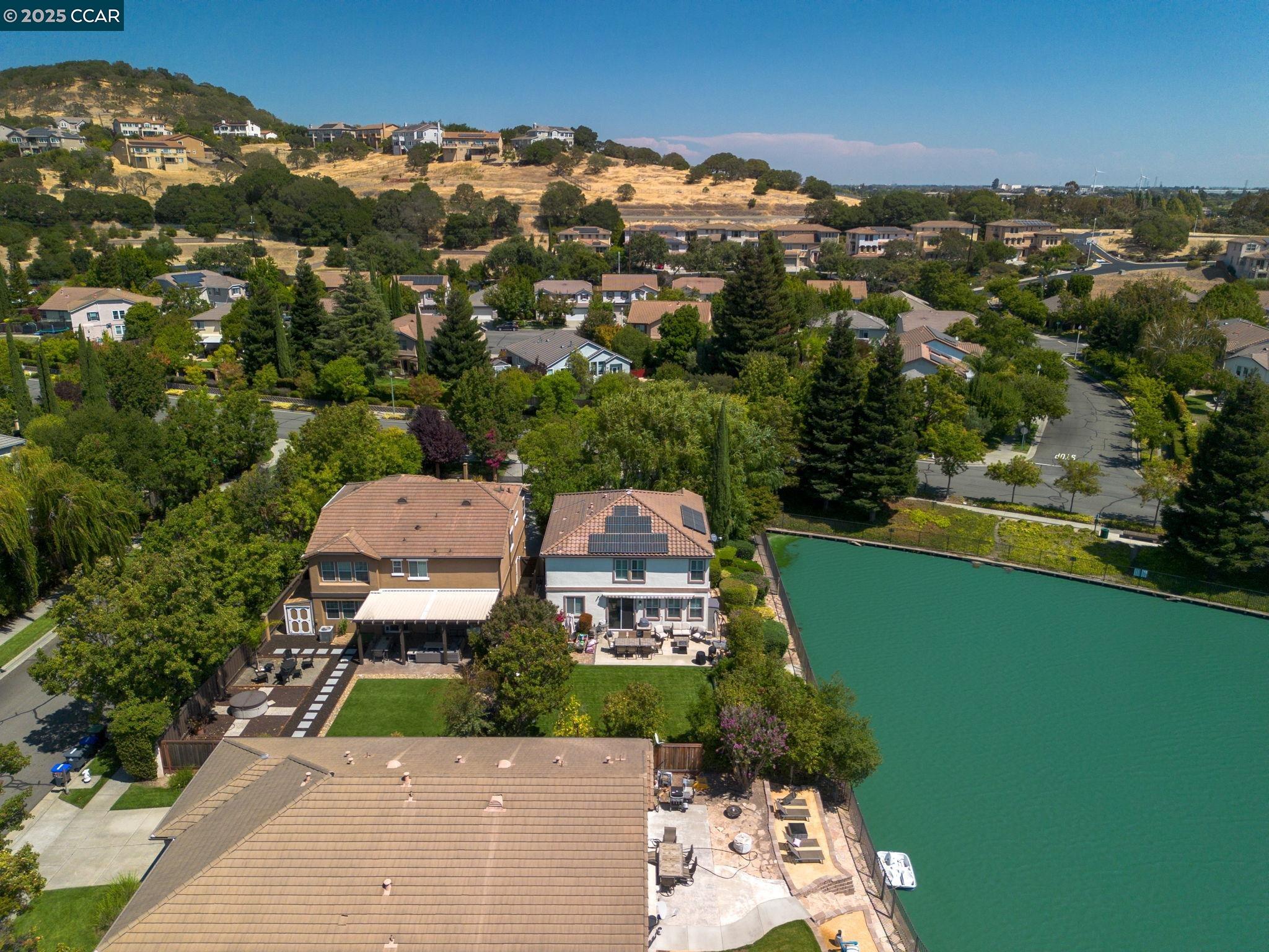 Detail Gallery Image 3 of 56 For 605 Lakeshore Dr, Fairfield,  CA 94534 - 3 Beds | 2/1 Baths