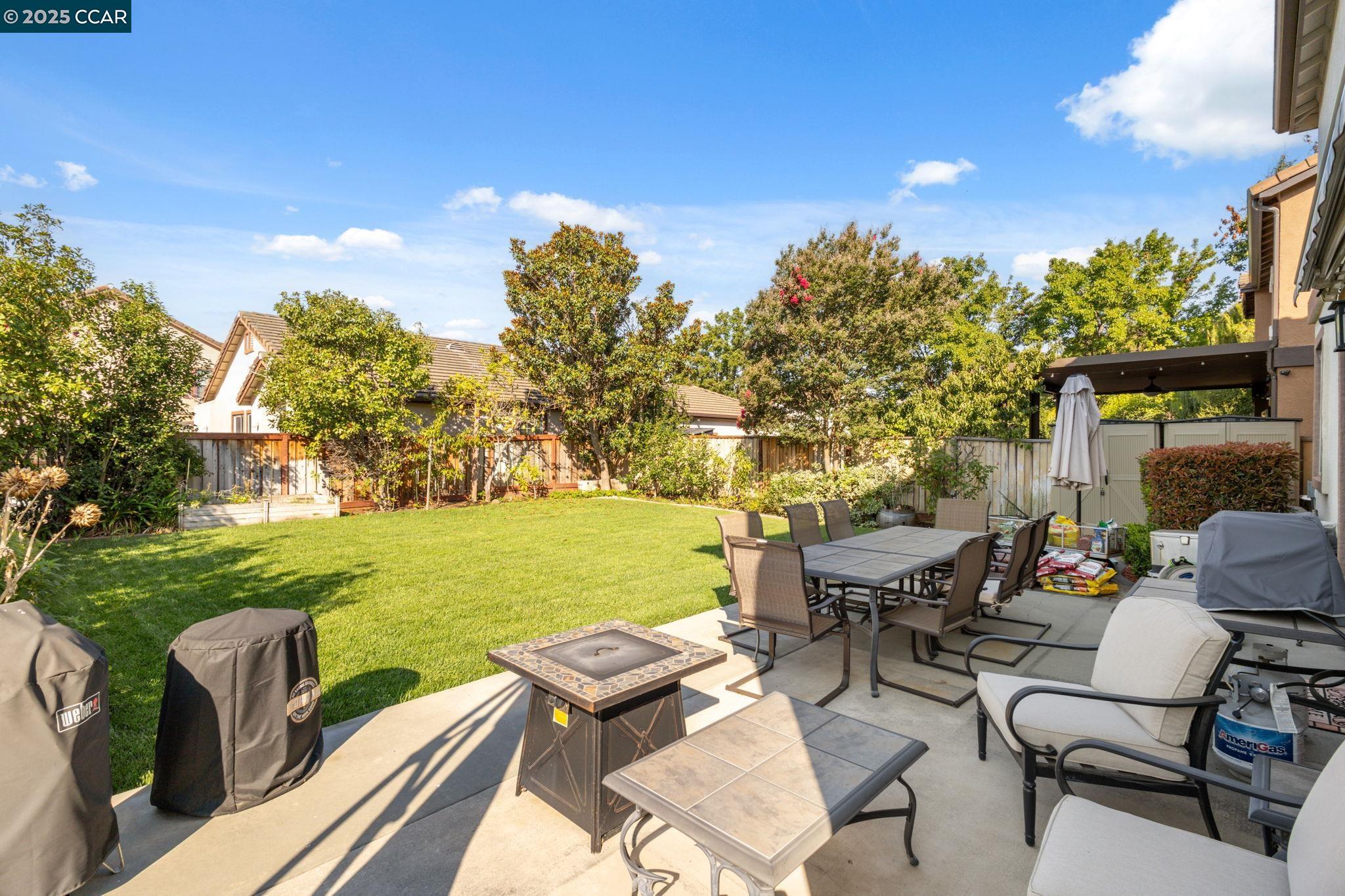 Detail Gallery Image 33 of 56 For 605 Lakeshore Dr, Fairfield,  CA 94534 - 3 Beds | 2/1 Baths