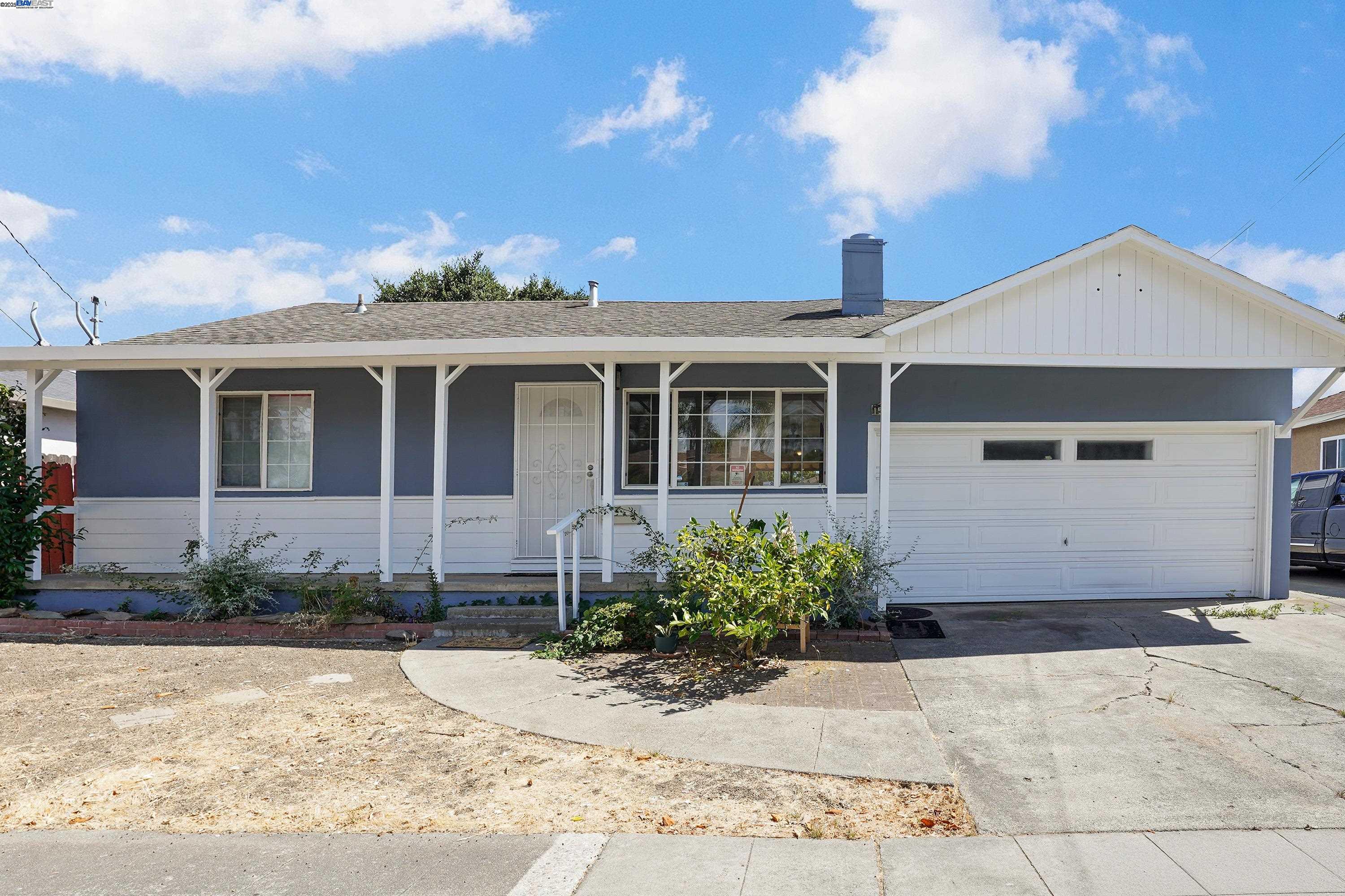 Detail Gallery Image 1 of 21 For 157 Newton St, Hayward,  CA 94544 - 4 Beds | 2 Baths