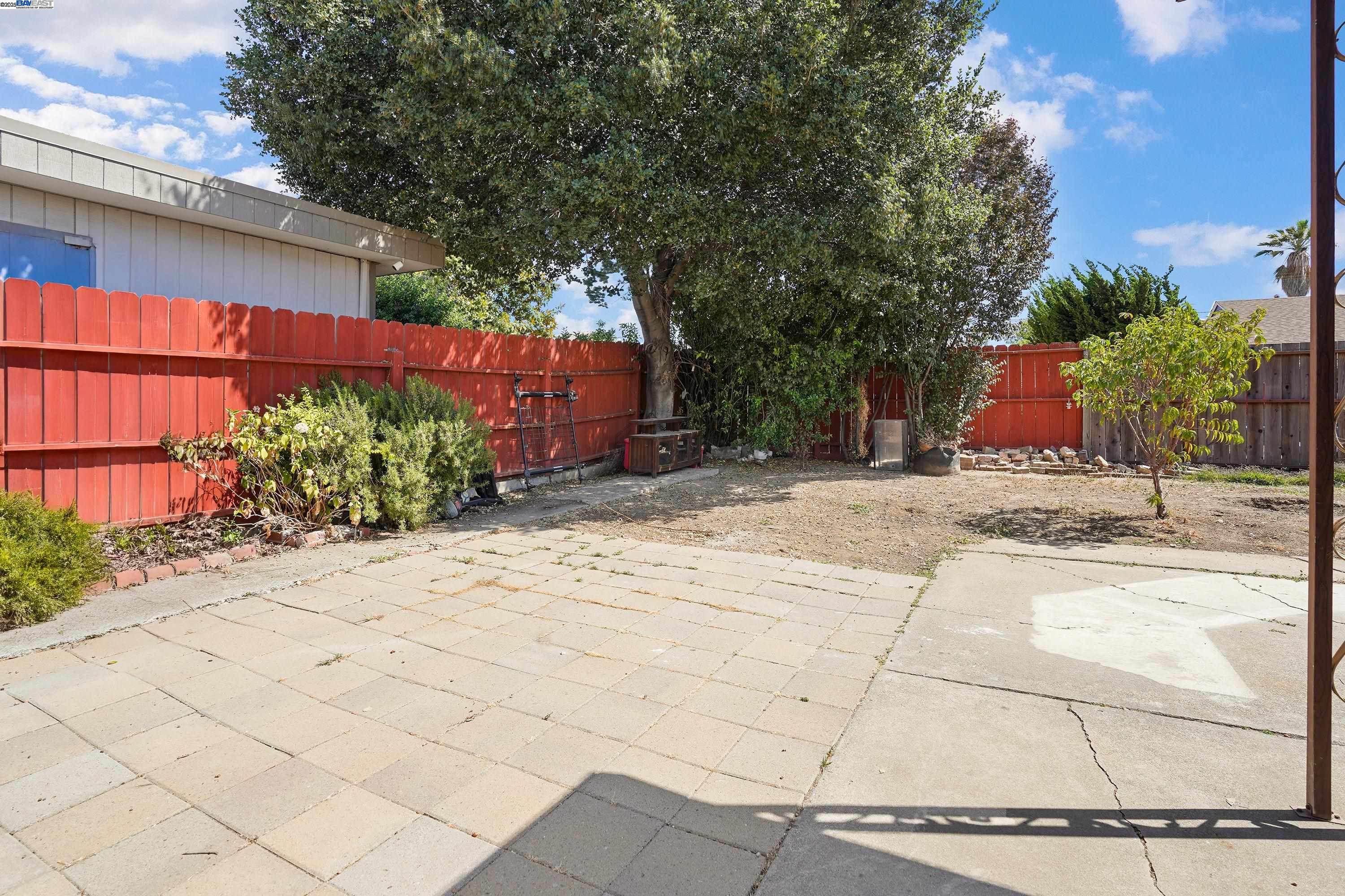 Detail Gallery Image 17 of 21 For 157 Newton St, Hayward,  CA 94544 - 4 Beds | 2 Baths