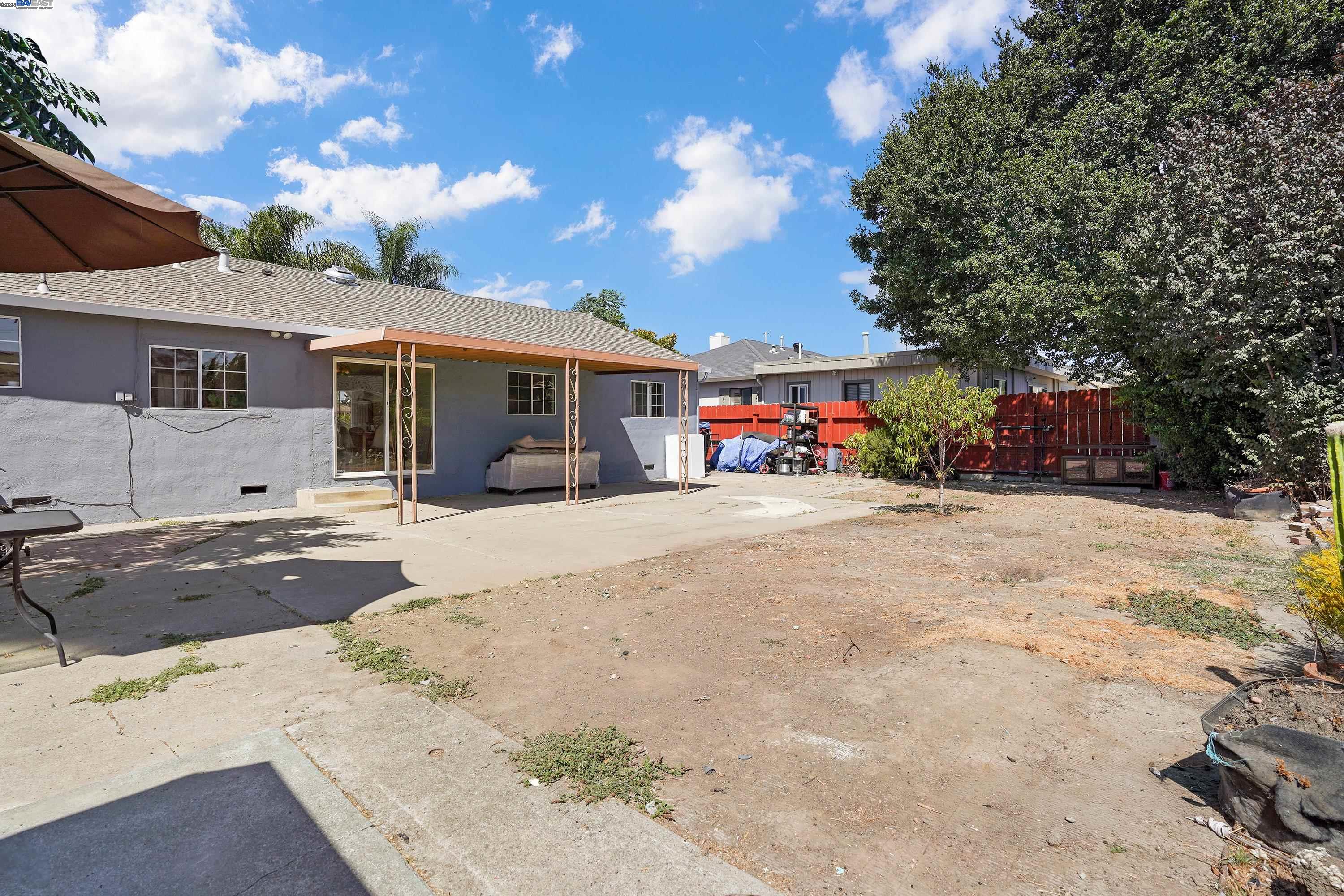 Detail Gallery Image 19 of 21 For 157 Newton St, Hayward,  CA 94544 - 4 Beds | 2 Baths
