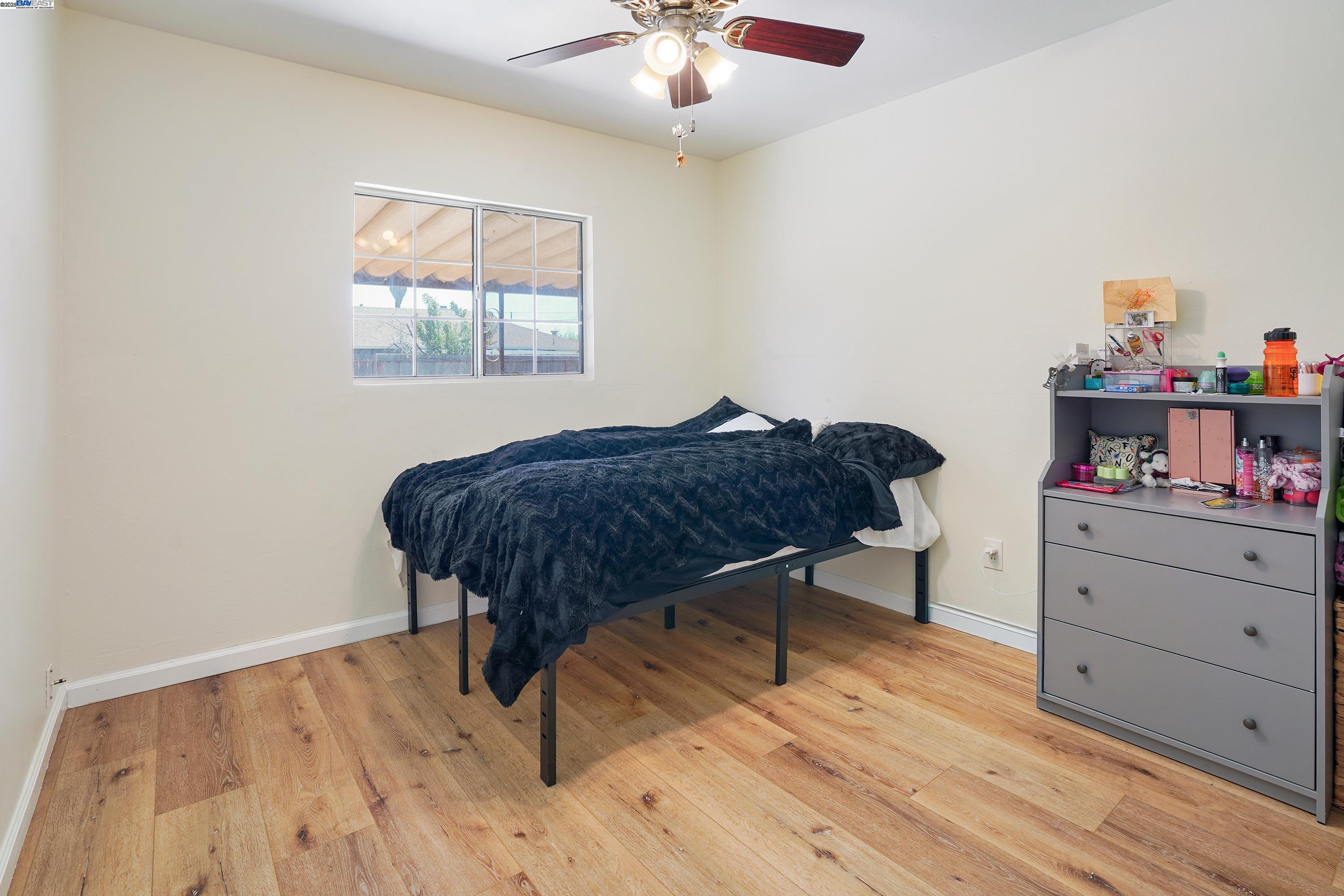 Detail Gallery Image 10 of 21 For 157 Newton St, Hayward,  CA 94544 - 4 Beds | 2 Baths
